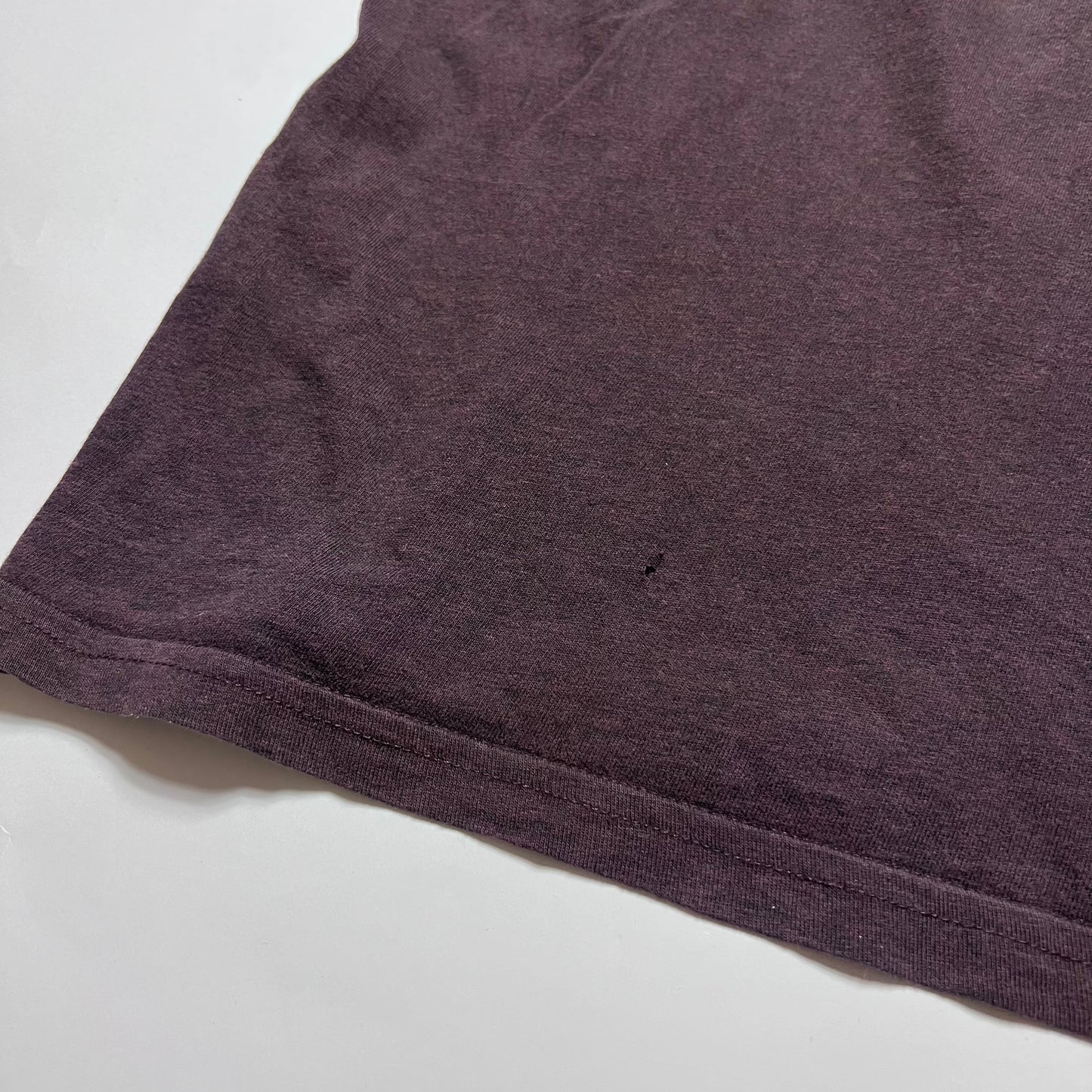 Carhartt Dark Purple Pocket T-Shirt M / L - Cats on Stacks VNTG