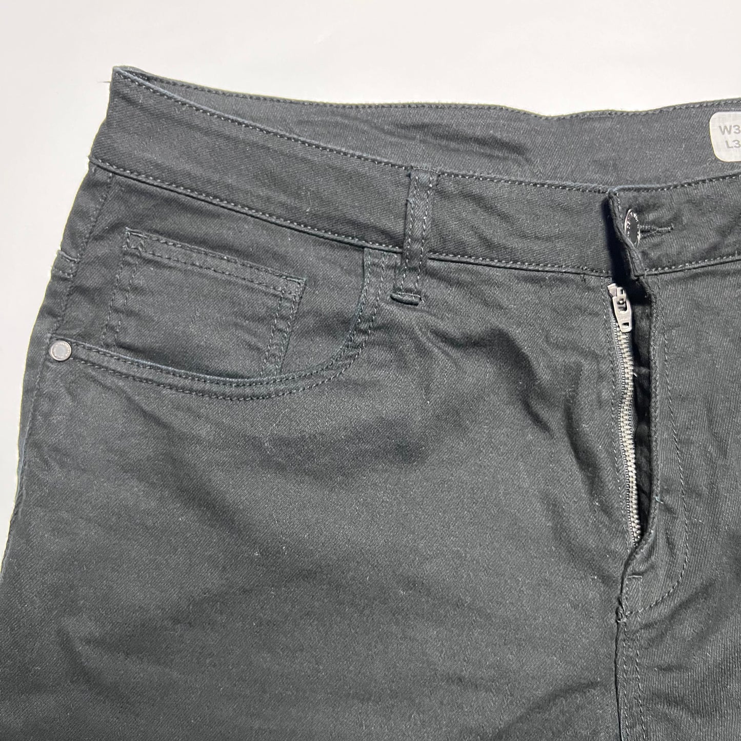 Slim Fit Basic Black Denim Pants 33/30 - Cats on Stacks VNTG