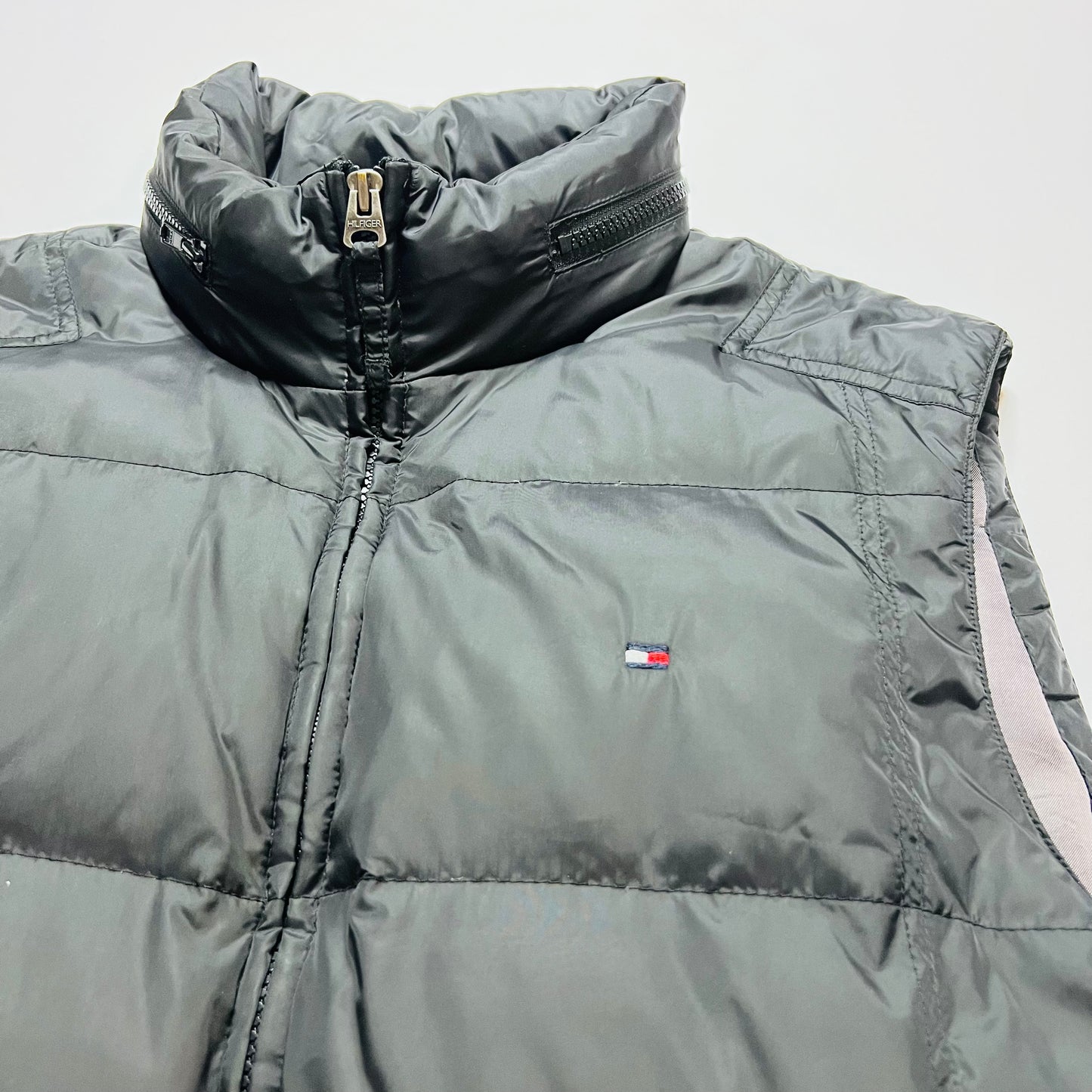 Tommy Hilfiger Black Daunenweste L - Cats on Stacks VNTG
