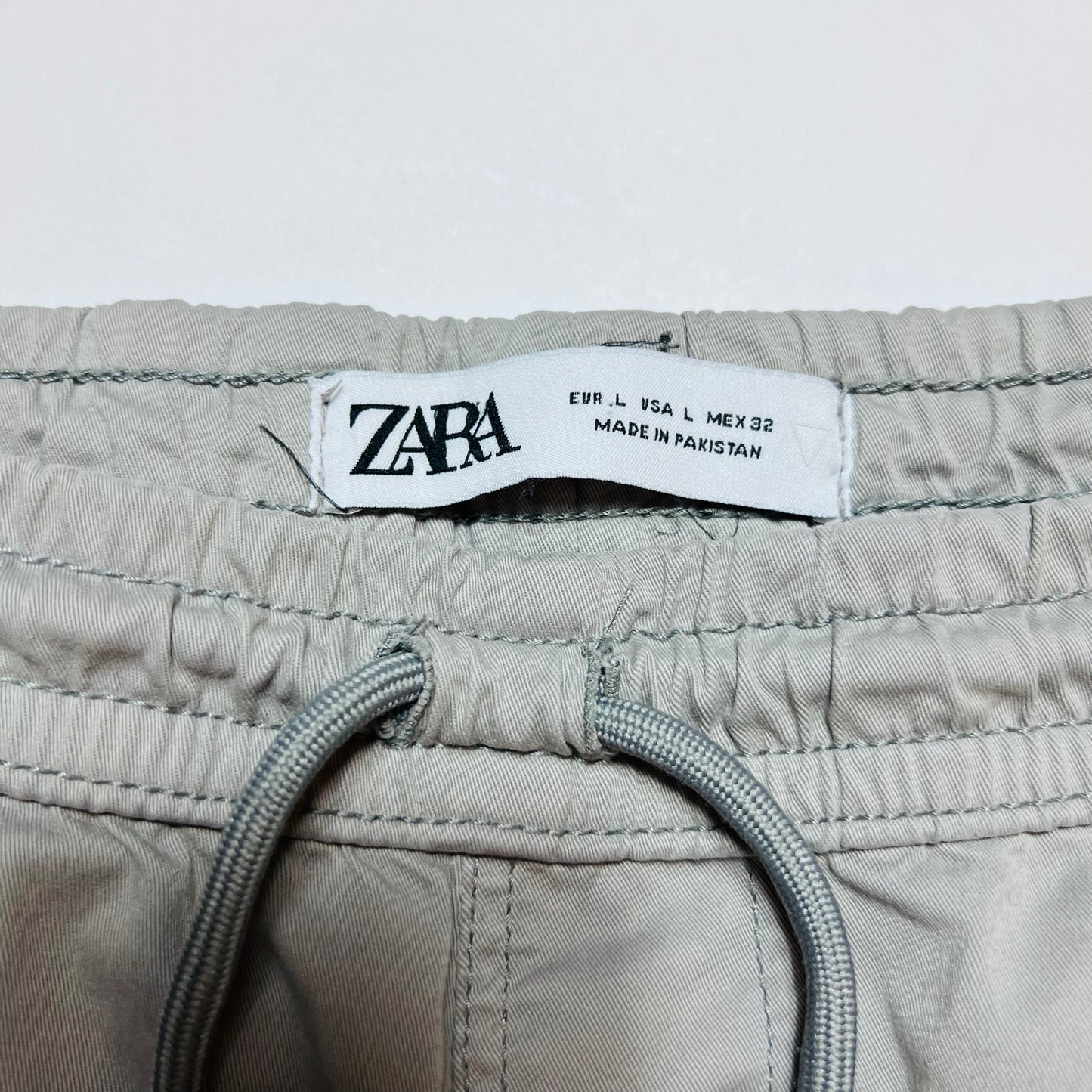 ZARA Gray Cargo Pants L - Cats on Stacks VNTG
