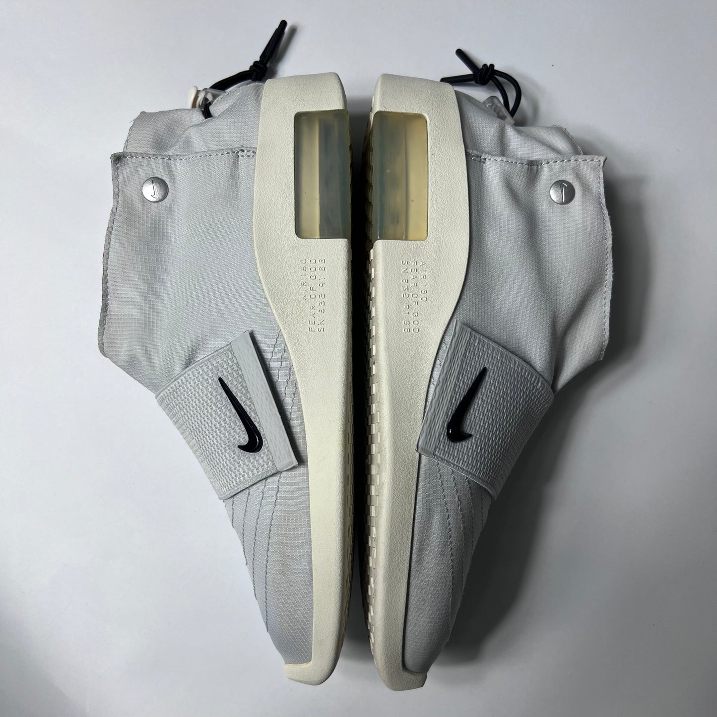 Nike Air x Fear of God Mokassin Pure Platinum 43 / AT8086-001 - Cats on Stacks VNTG