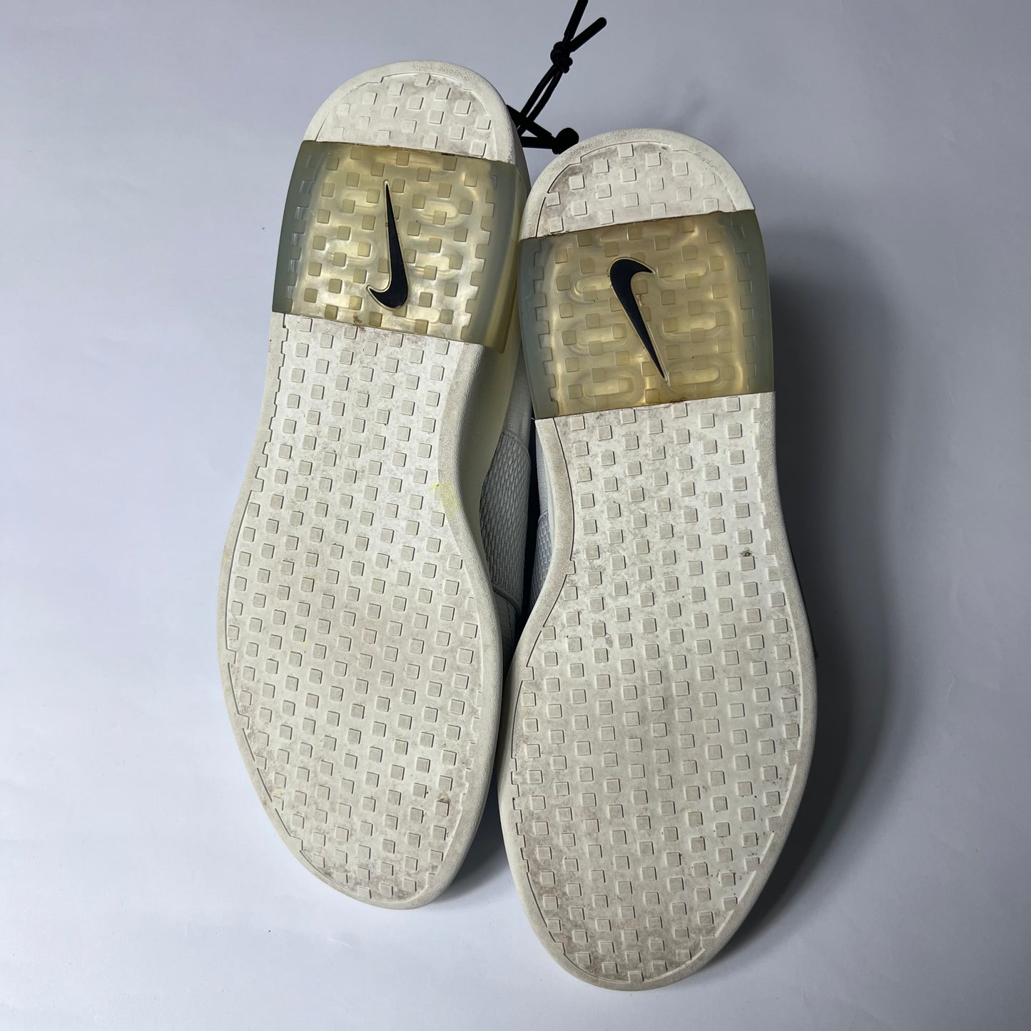 Nike Air x Fear of God Mokassin Pure Platinum 43 / AT8086-001 - Cats on Stacks VNTG
