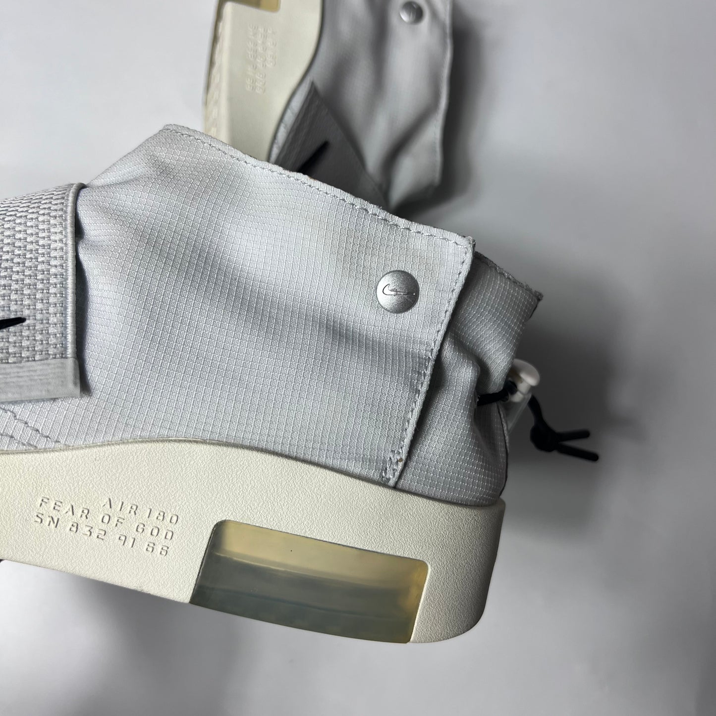 Nike Air x Fear of God Mokassin Pure Platinum 43 / AT8086-001 - Cats on Stacks VNTG
