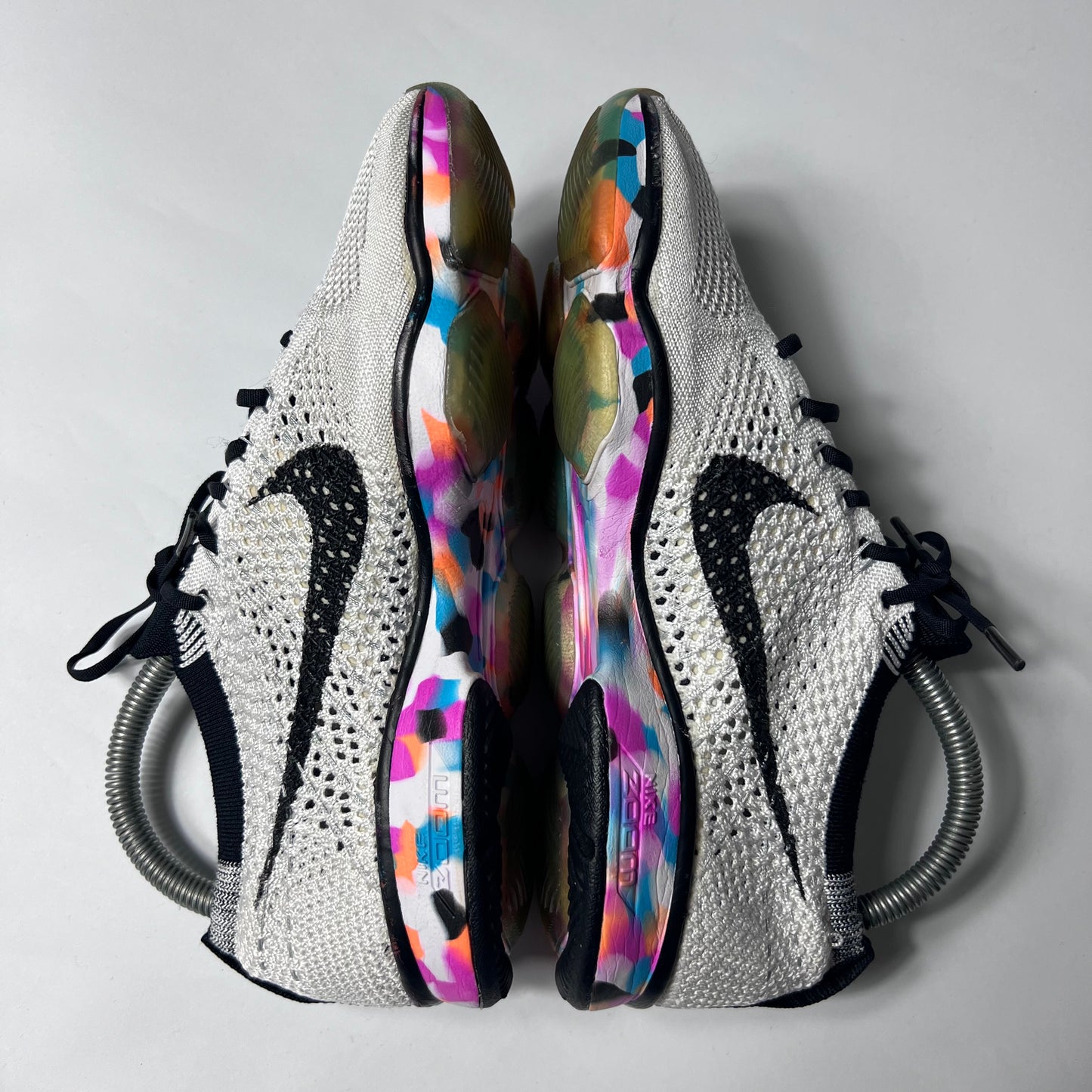 Nike Flyknit Zoom Confetti Sole 38 / 698616-101 - Cats on Stacks VNTG