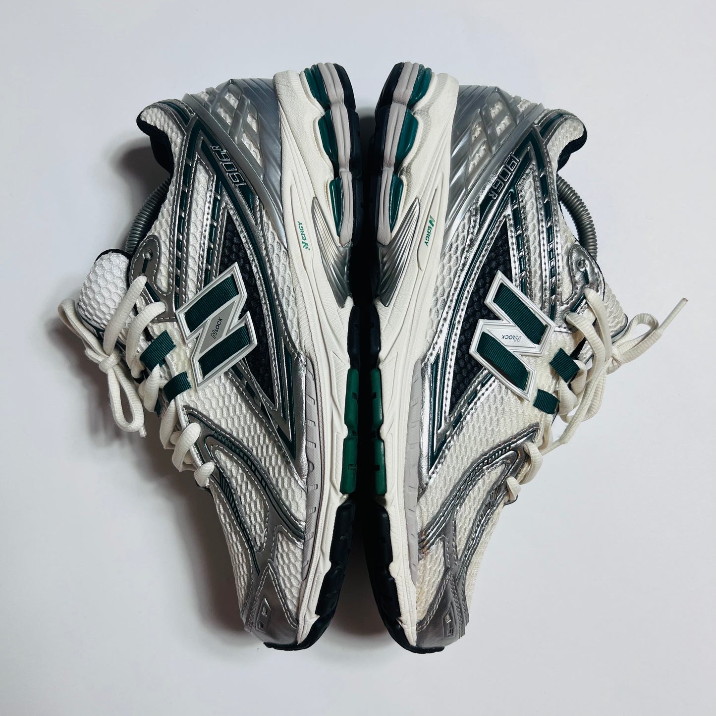 New Balance 1906R Silver Nightwatch 44 / M1906REU - Cats on Stacks VNTG