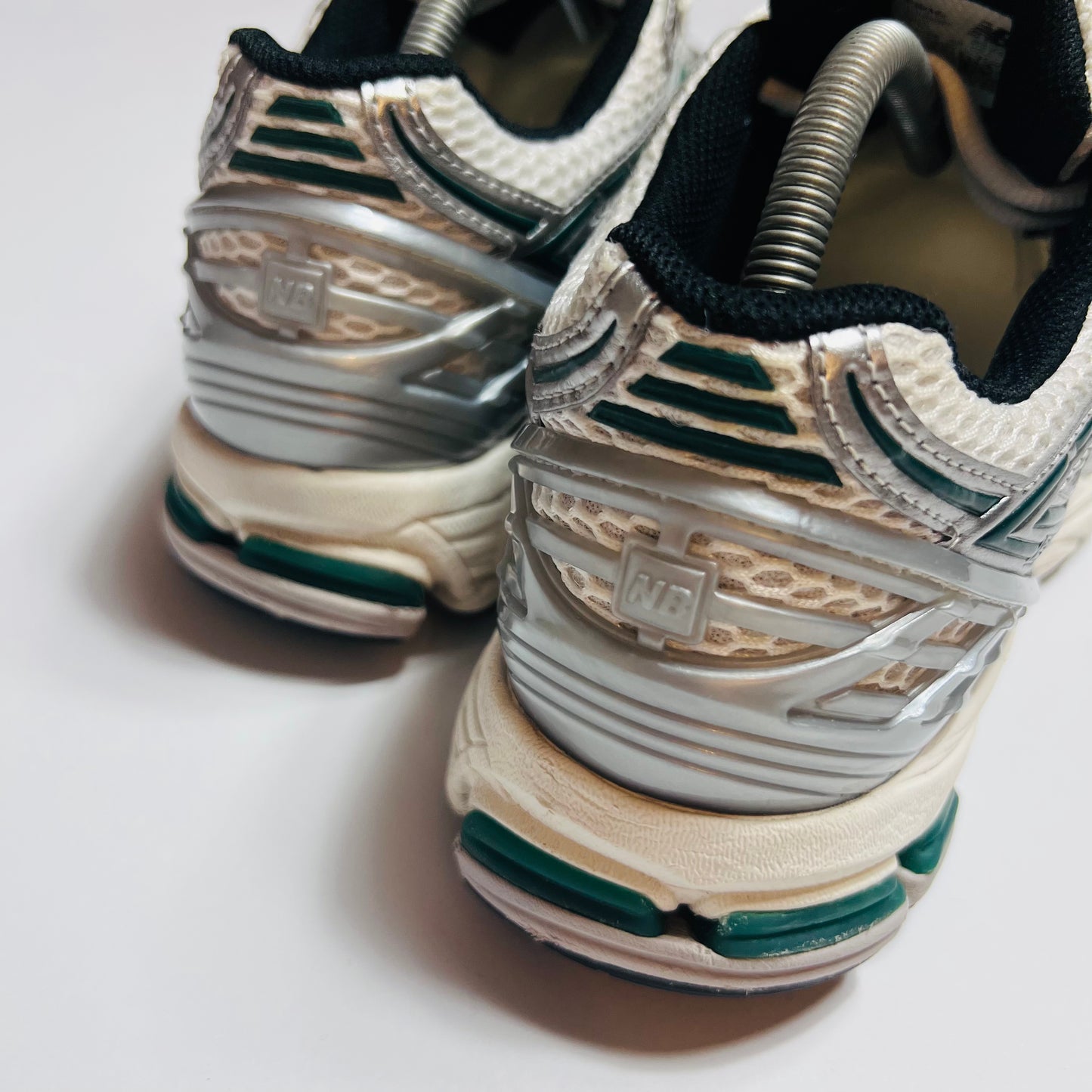 New Balance 1906R Silver Nightwatch 44 / M1906REU - Cats on Stacks VNTG