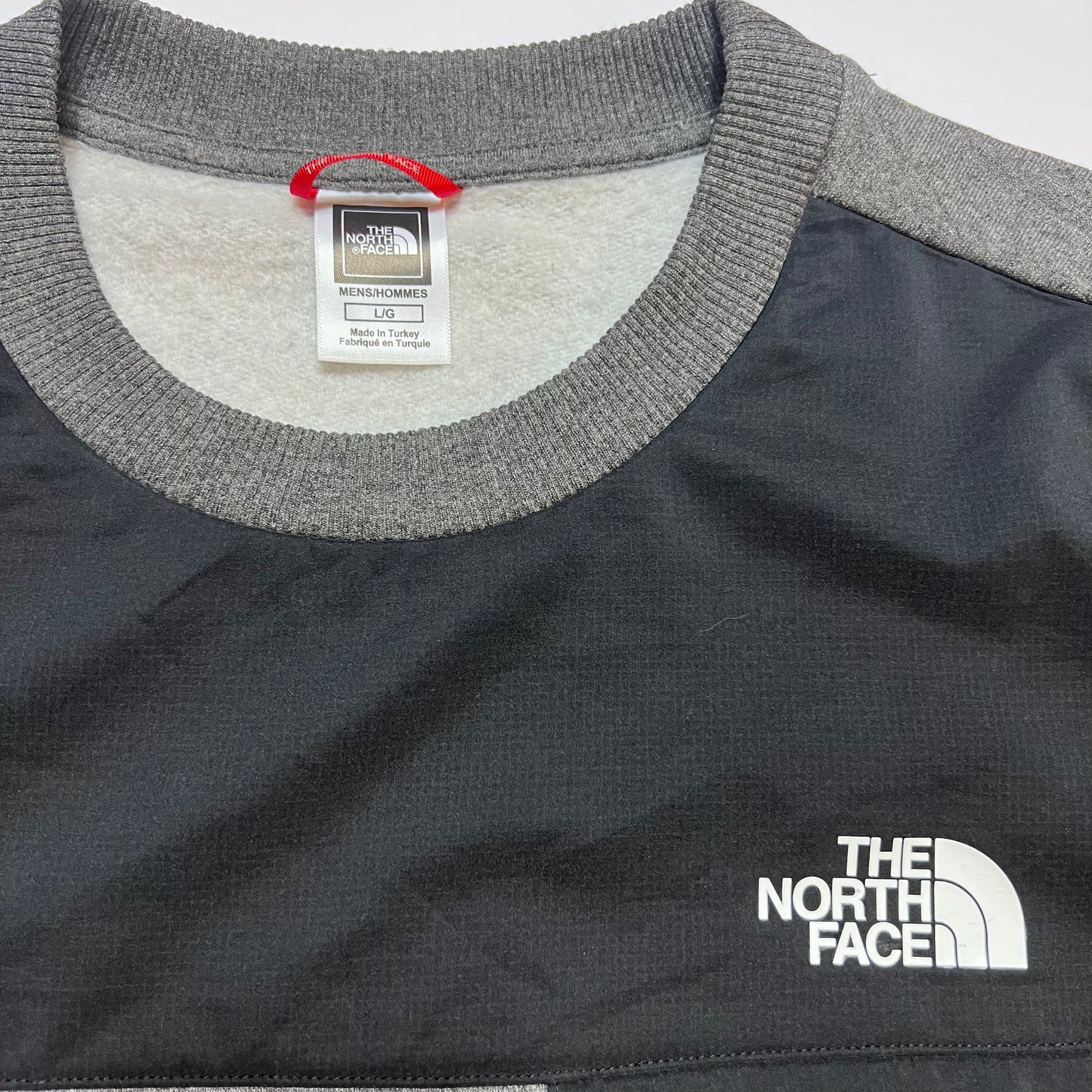 The North Face Gray Pocket Crewneck L - Cats on Stacks VNTG