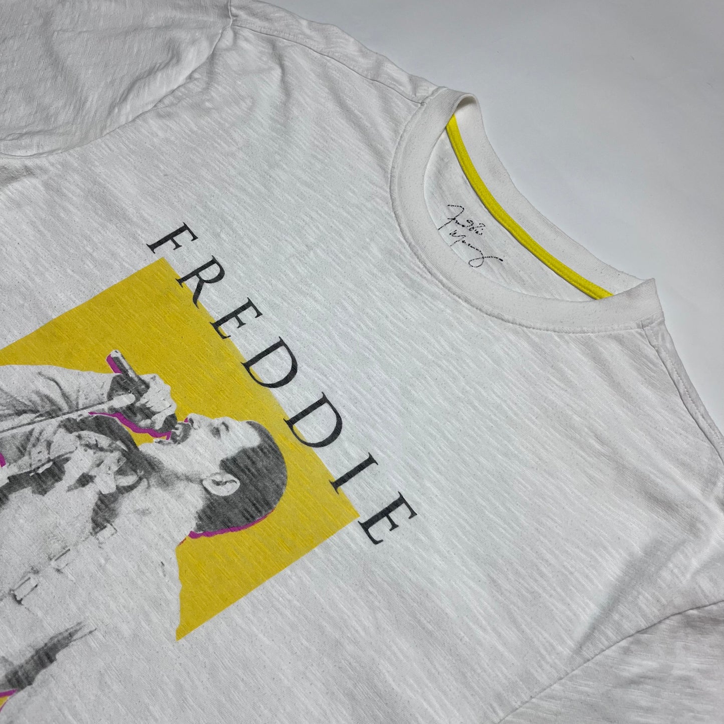 Y2K Freddie Mercury Forever T-Shirt M - Cats on Stacks VNTG