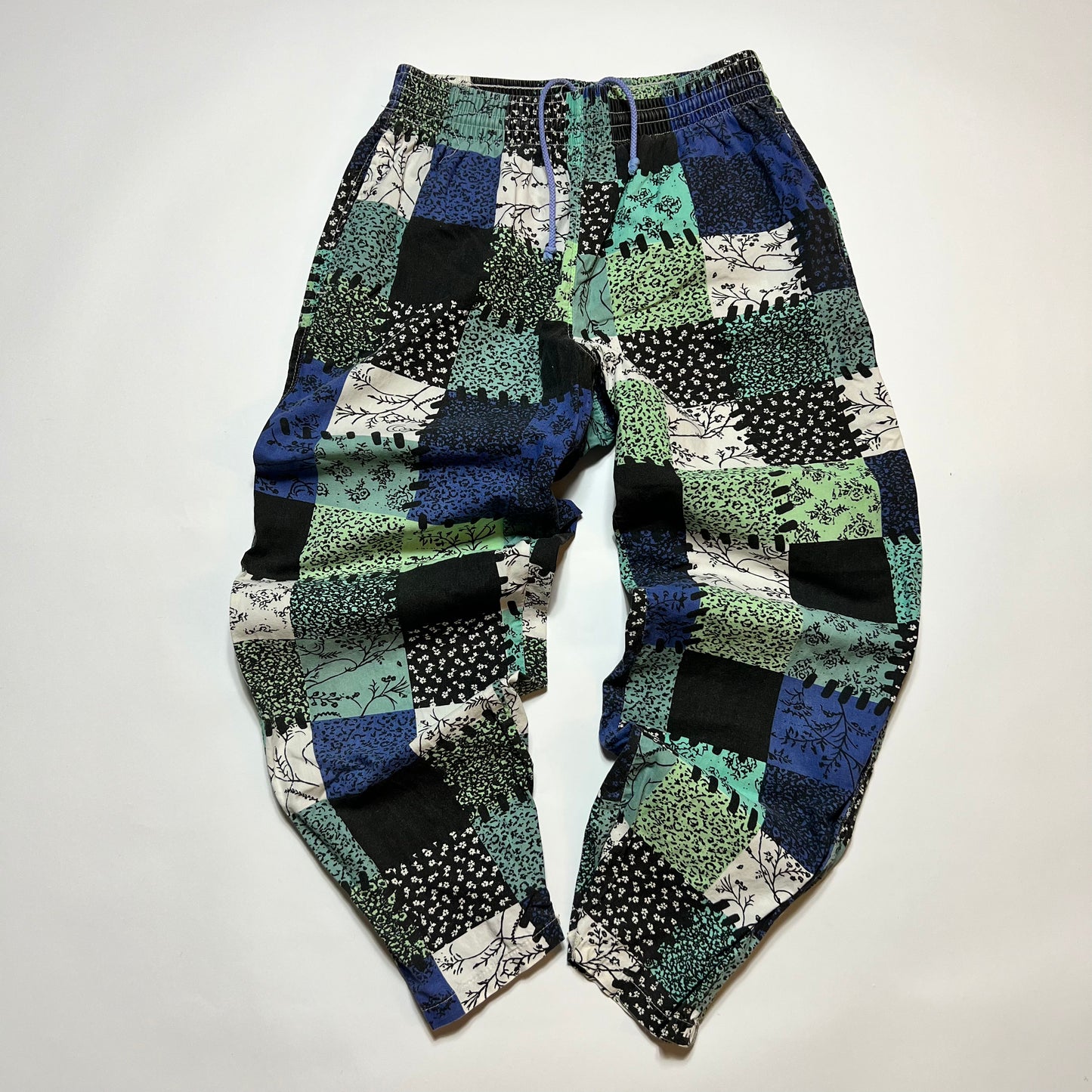 Damen Vintage Threesixty Cargo Pants Flower Hose grün XS / S - Cats on Stacks VNTG