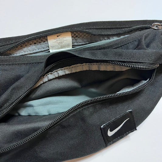 Vintage Nike Bauchtasche schwarz Fanny Pack - Cats on Stacks VNTG