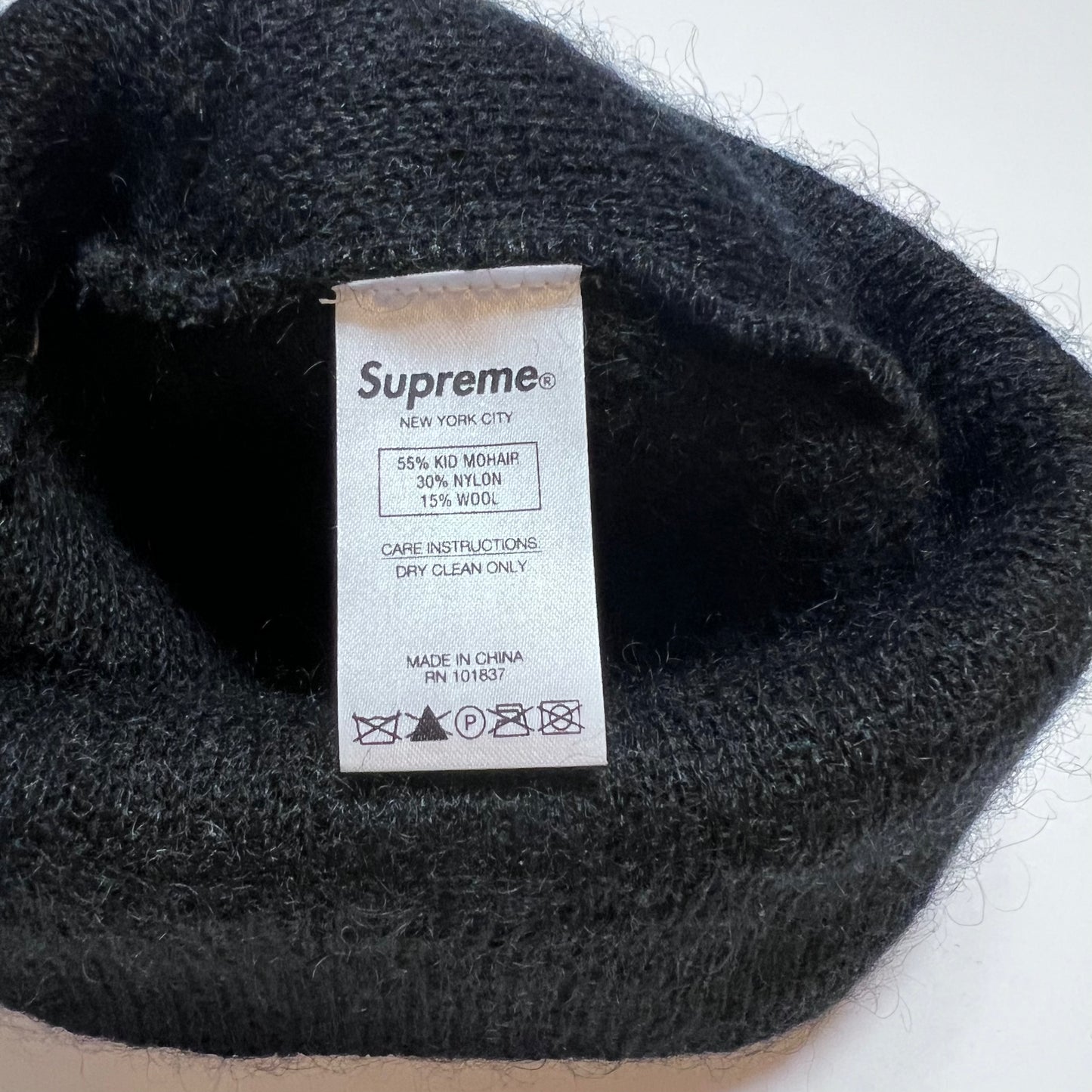 Supreme Kid Mohair Wollmütze Beanie schwarz - Cats on Stacks VNTG