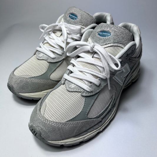 New Balance 2002R Linen Grey M2002REK Größe 39 - Cats on Stacks VNTG