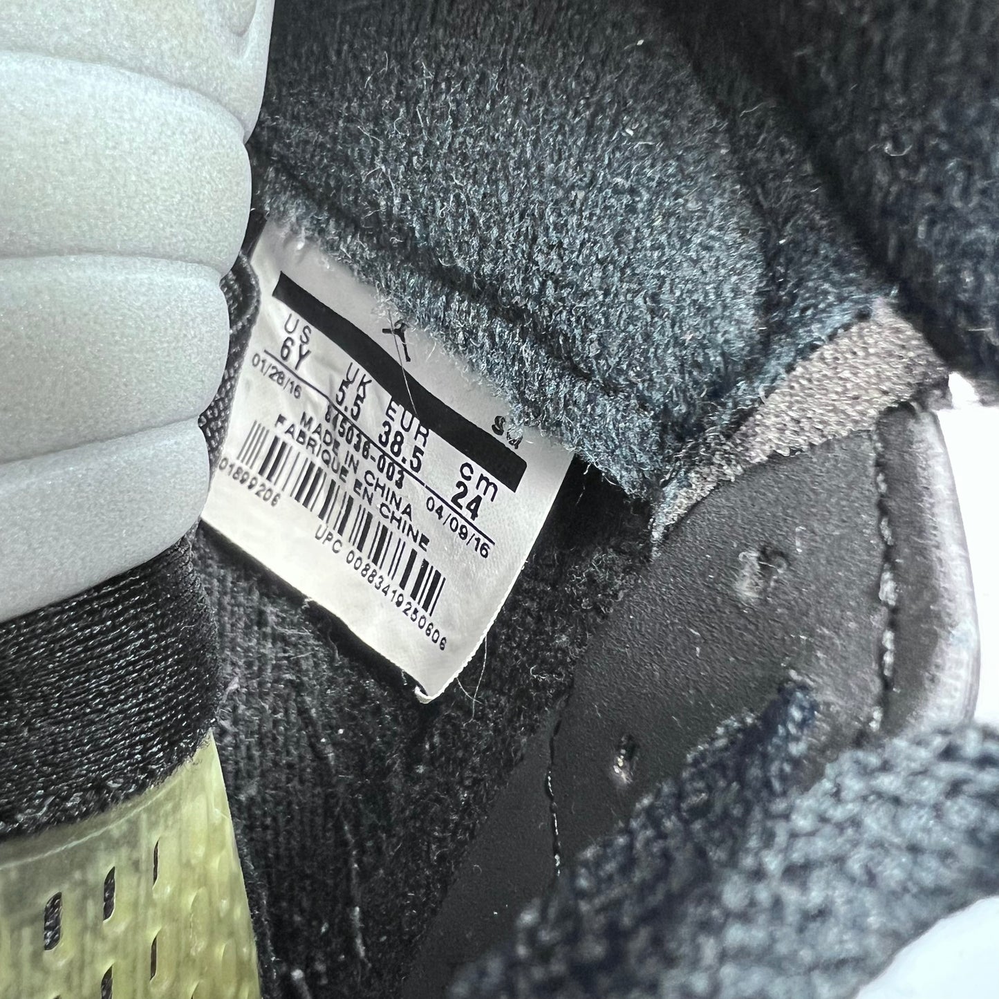 Jordan 5 Retro OG BG Schwarz Metallic 845036-003 Größe 6Y / 38,5 - Cats on Stacks VNTG