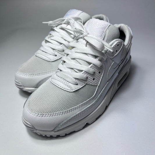 Nike Air Max 90 Re-Craft Triple White CN8490-100 Größe 40 - Cats on Stacks VNTG