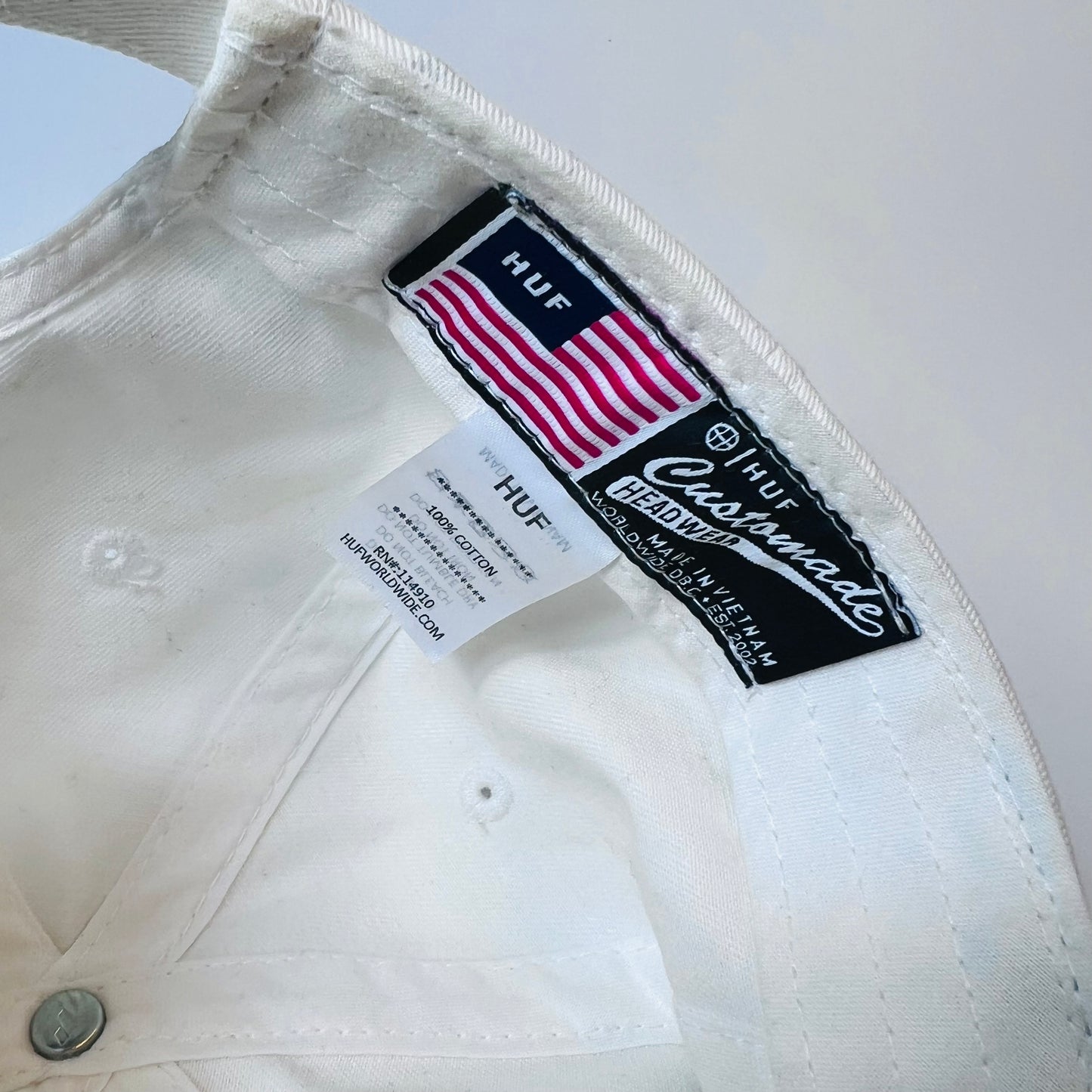 HUF Worldwide Heart Cap Weiß Skating Strapback - Cats on Stacks VNTG