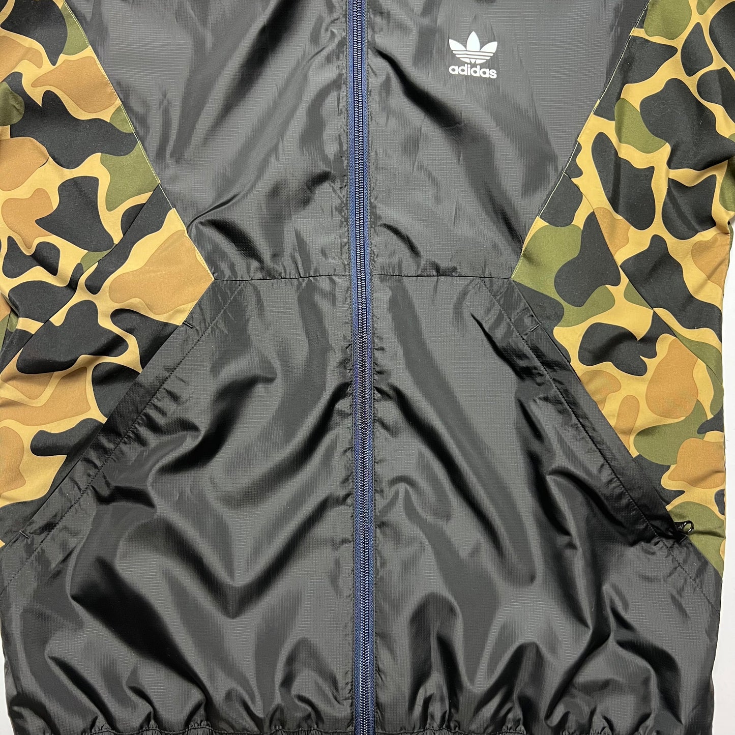 Adidas Black Camo Tracking Jacke M - Cats on Stacks VNTG