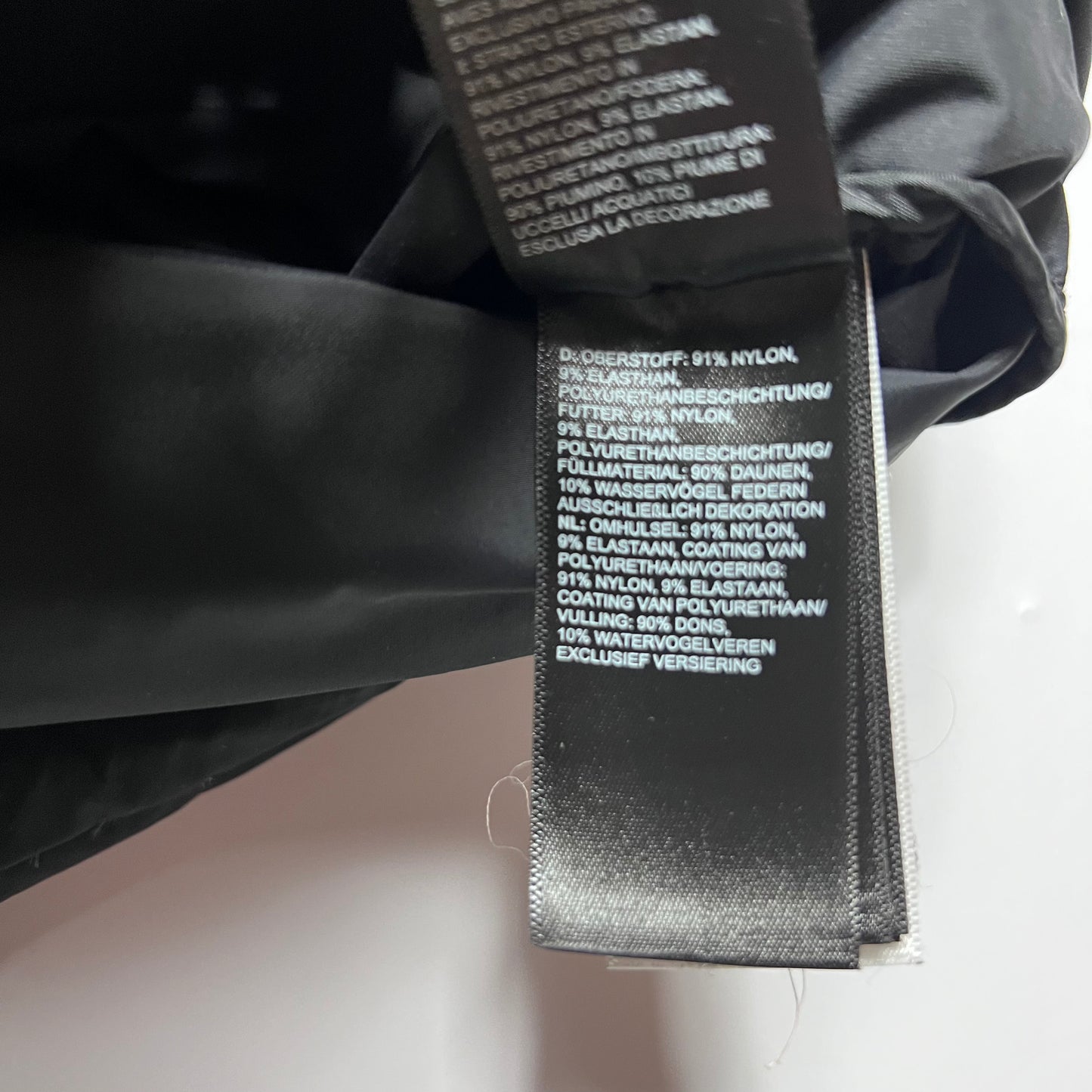 The North Face 700 Daunen Puffer Jacke L Schwarz - Cats on Stacks VNTG