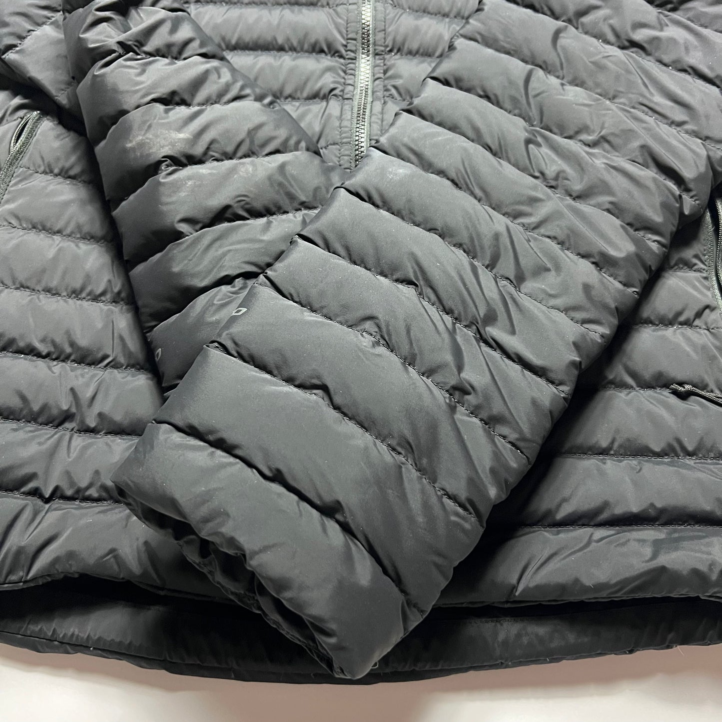 The North Face 700 Daunen Puffer Jacke L Schwarz - Cats on Stacks VNTG
