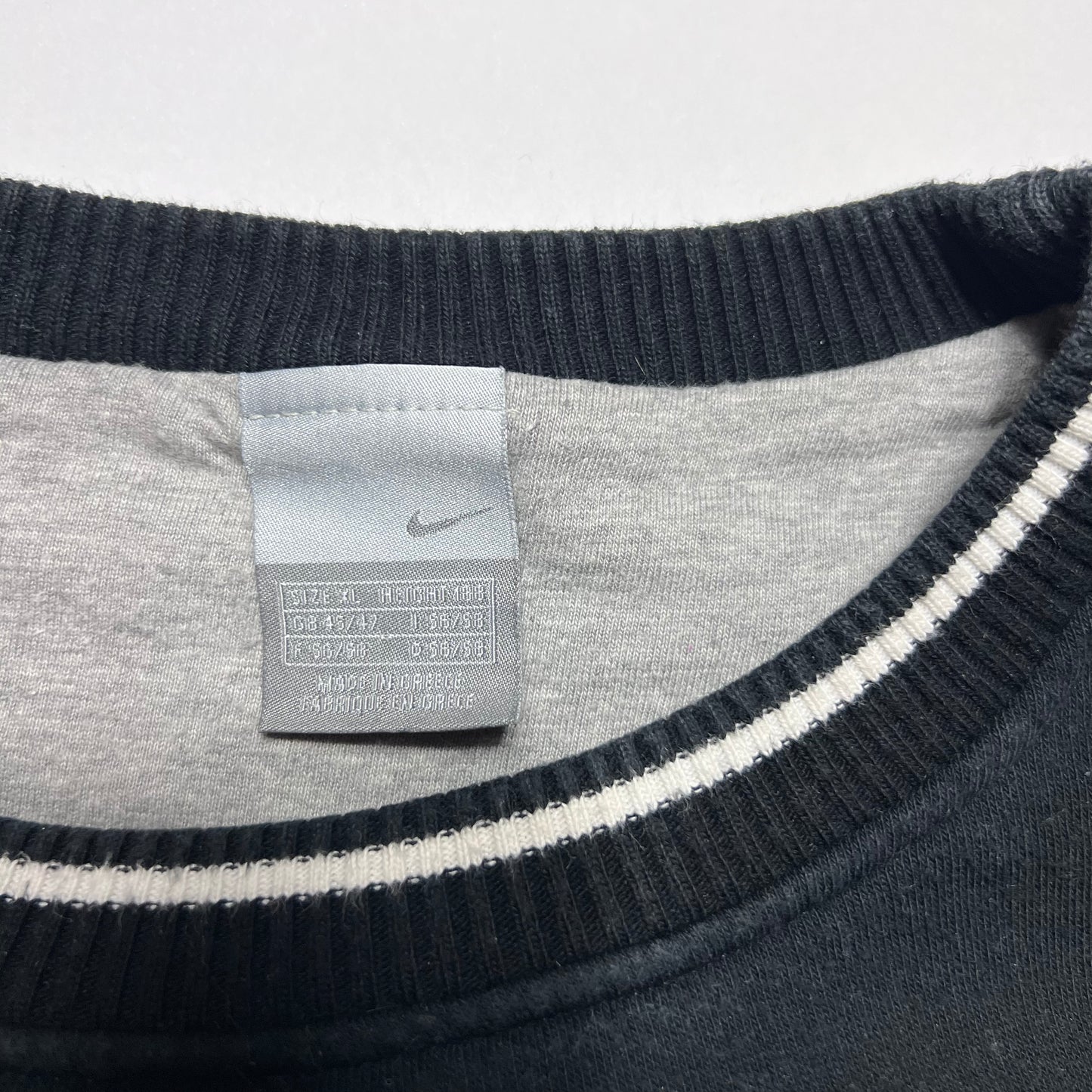 Vintage Y2K Nike Big Swoosh Crewneck XL - Cats on Stacks VNTG