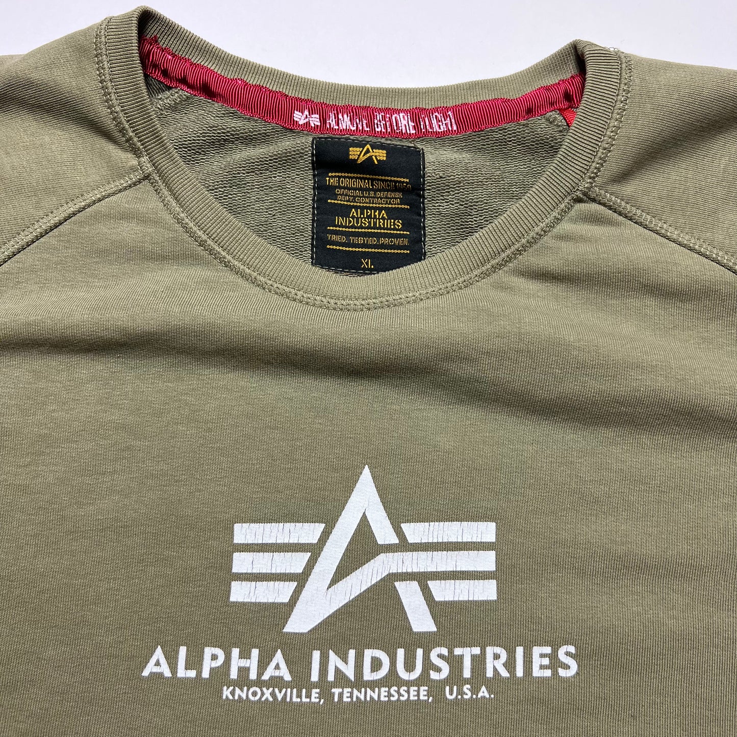Y2K Alpha Industries Oliv Crewneck M - Cats on Stacks VNTG