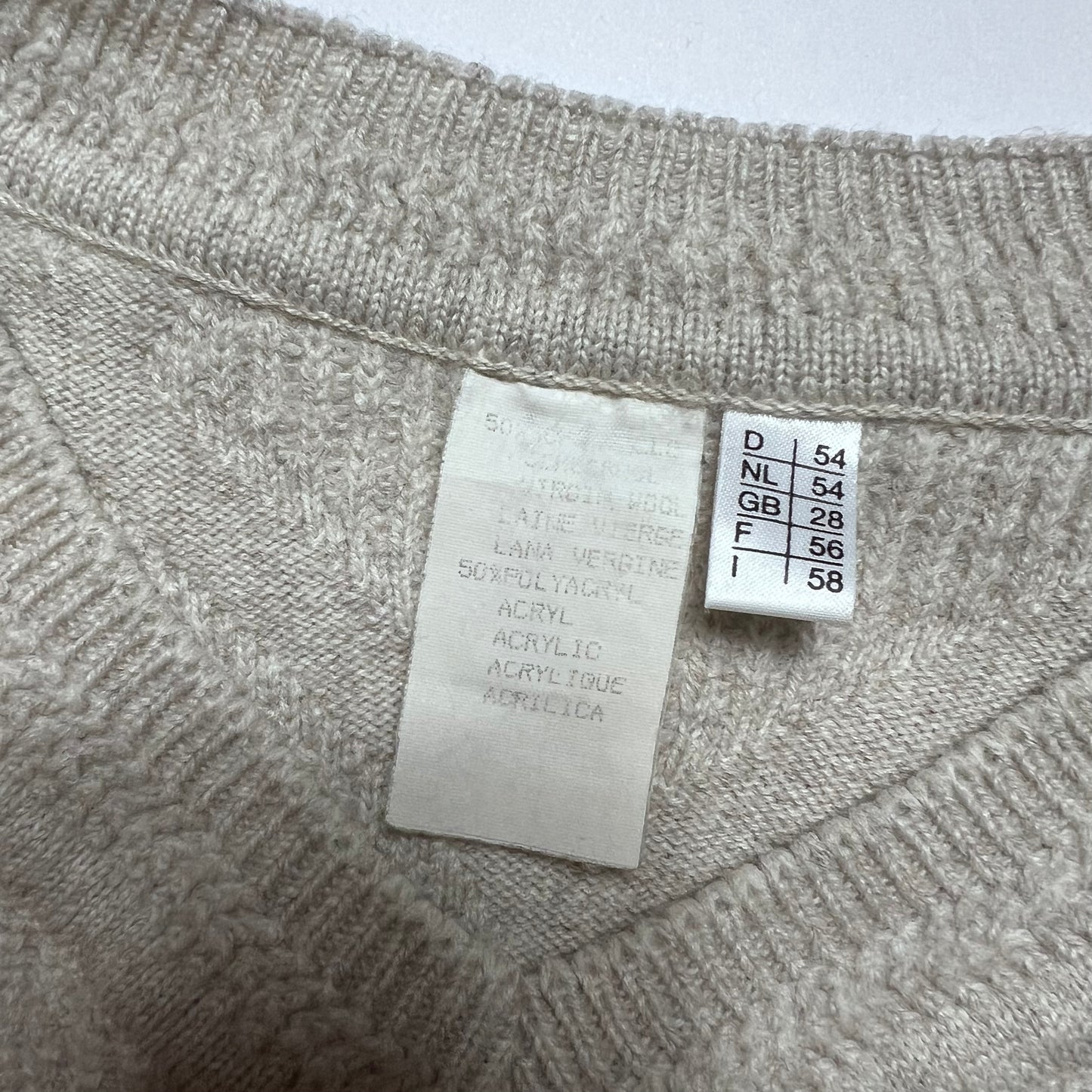 Vintage Beige V-Neck Wollpullover L - Cats on Stacks VNTG