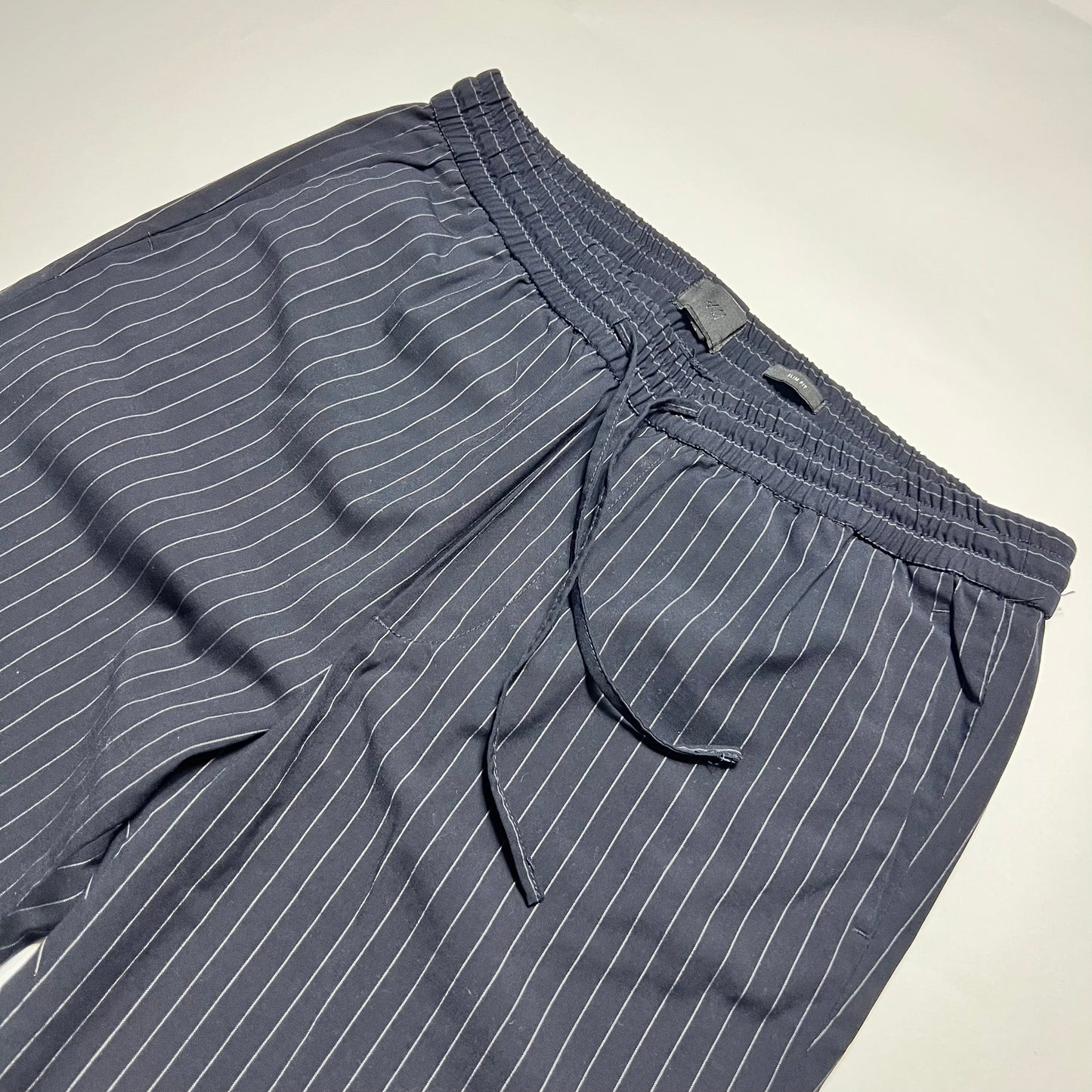 H&M Navy Nadelstreifen Chino Pants M - Cats on Stacks VNTG