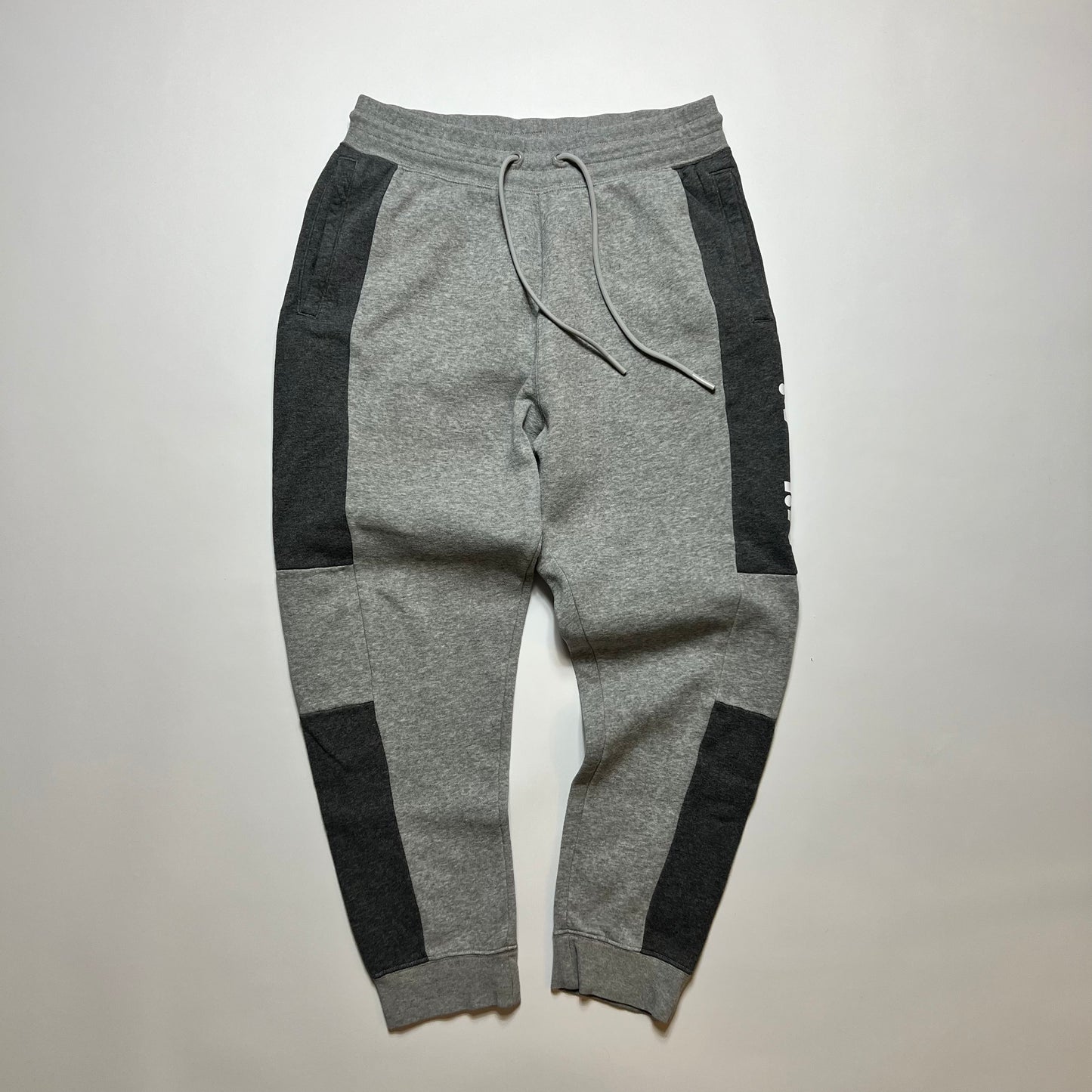 Nike Air Gray Jogger M - Cats on Stacks VNTG