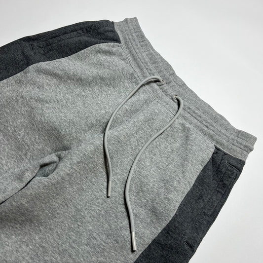 Nike Air Gray Jogger M - Cats on Stacks VNTG