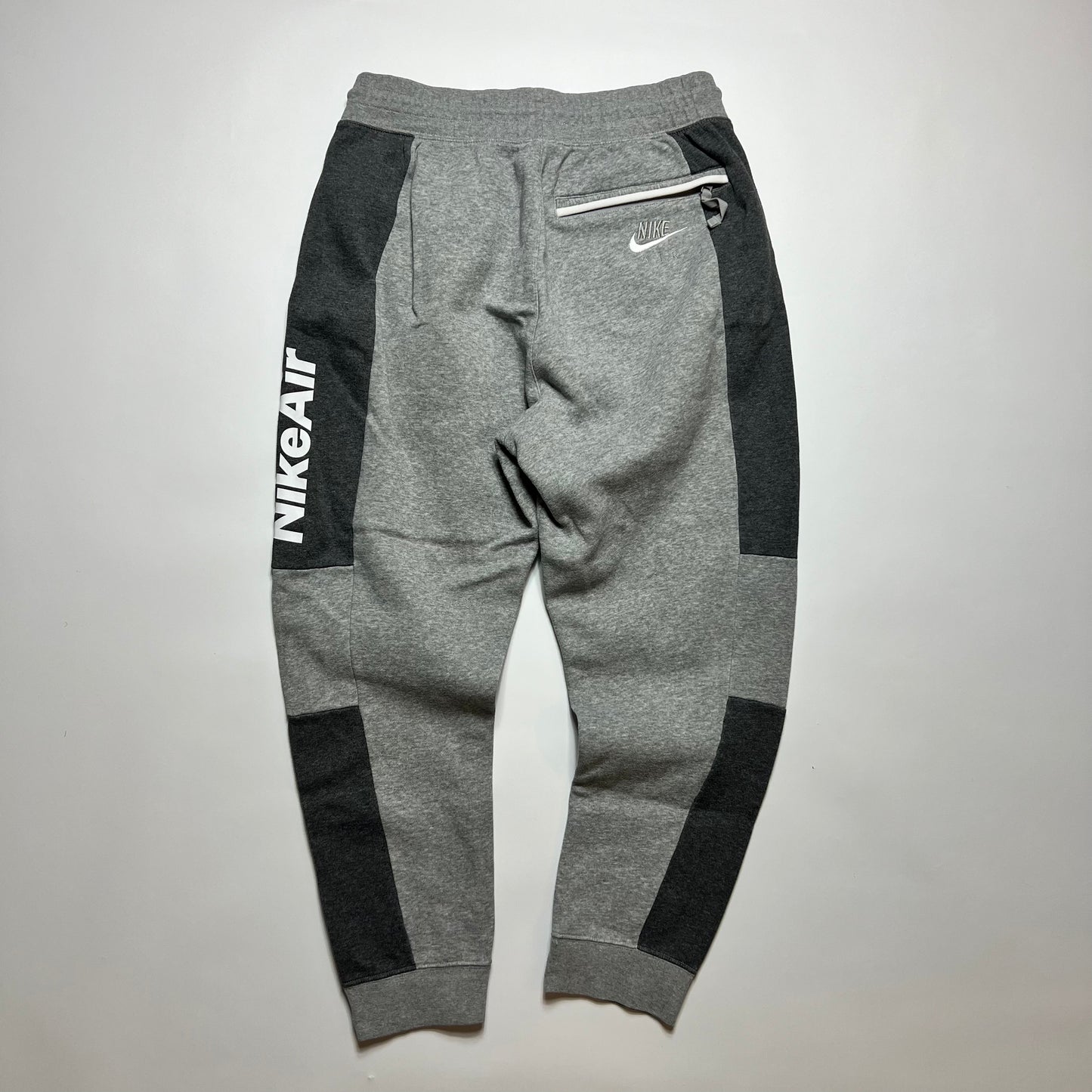 Nike Air Gray Jogger M - Cats on Stacks VNTG
