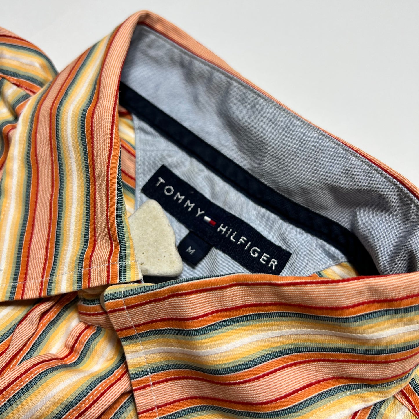 Y2K Tommy Hilfiger Stripe Hemd S - Cats on Stacks VNTG