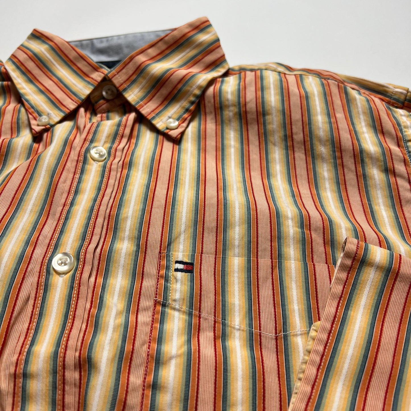 Y2K Tommy Hilfiger Stripe Hemd S - Cats on Stacks VNTG