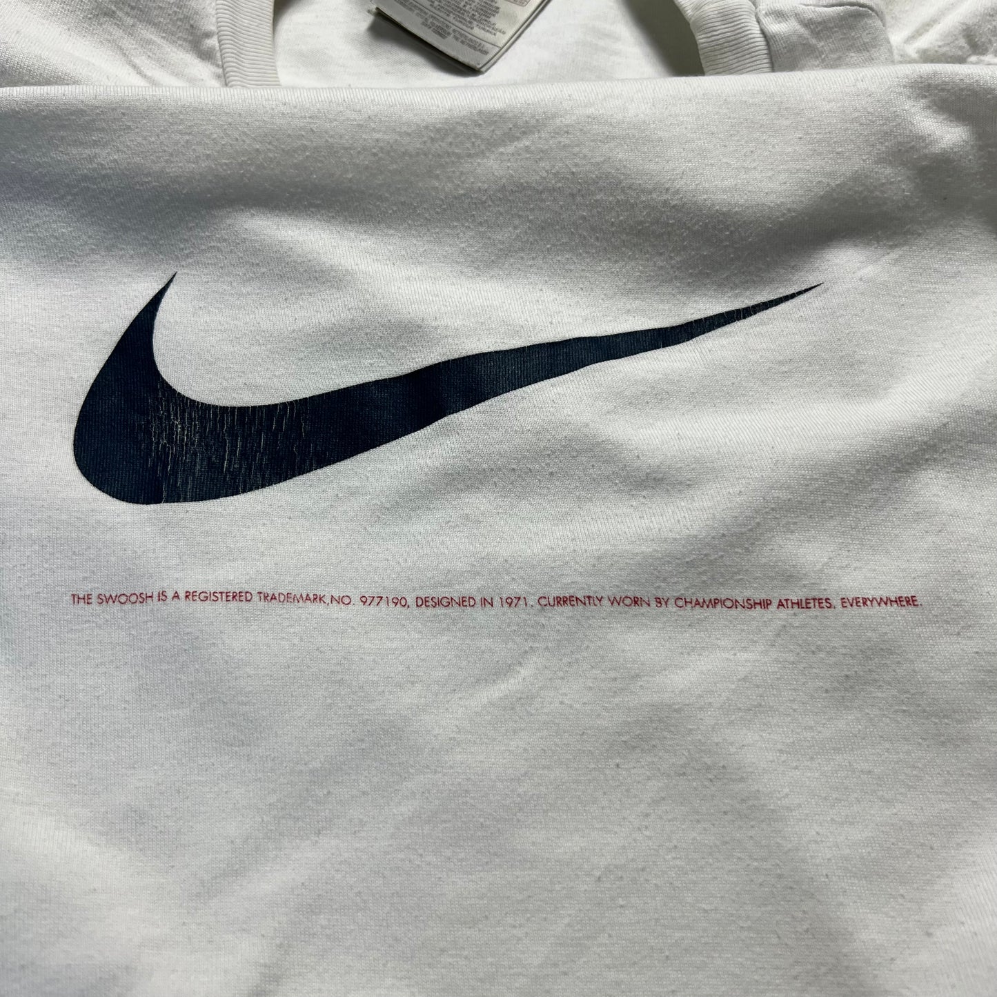Vintage Y2K Nike Big Swoosh White T-Shirt L / XL - Cats on Stacks VNTG