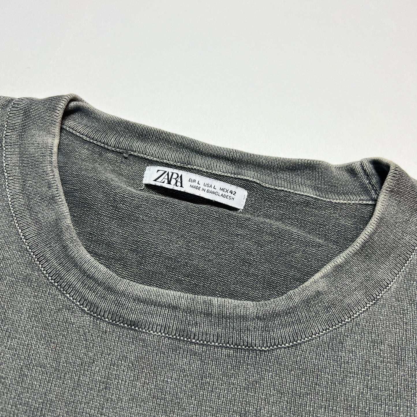 ZARA Heavyweight Gray T-Shirt L - Cats on Stacks VNTG