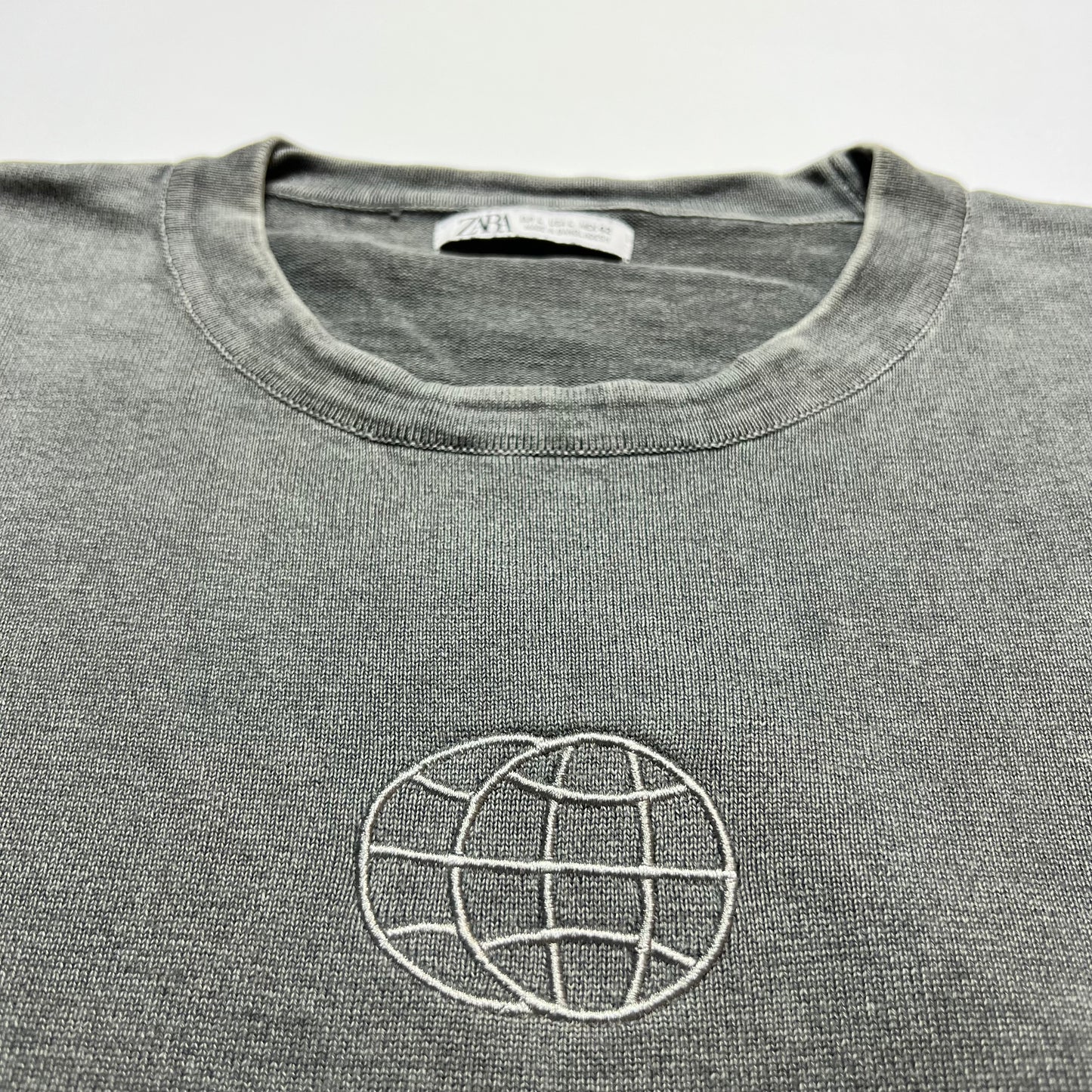 ZARA Heavyweight Gray T-Shirt L - Cats on Stacks VNTG