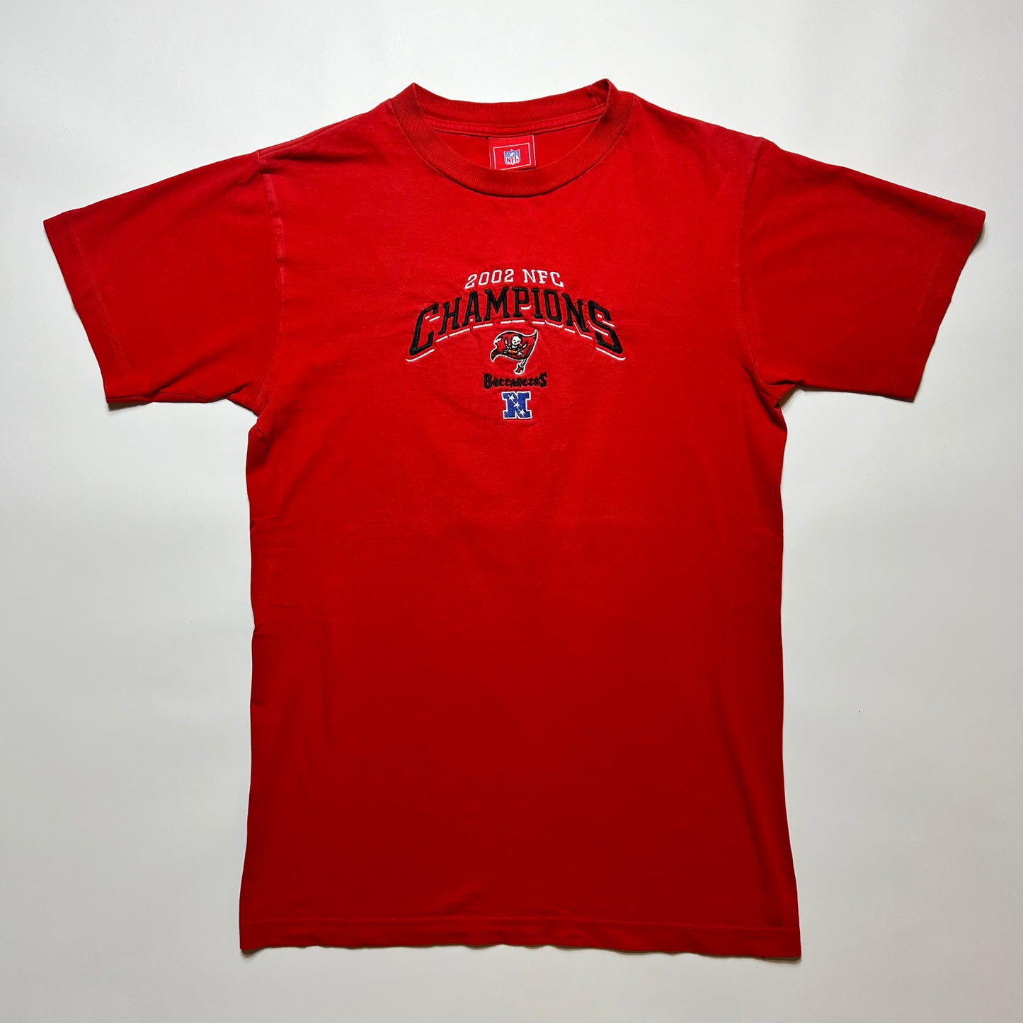 Y2K Tampa Bay Buccaneers T-Shirt S - Cats on Stacks VNTG
