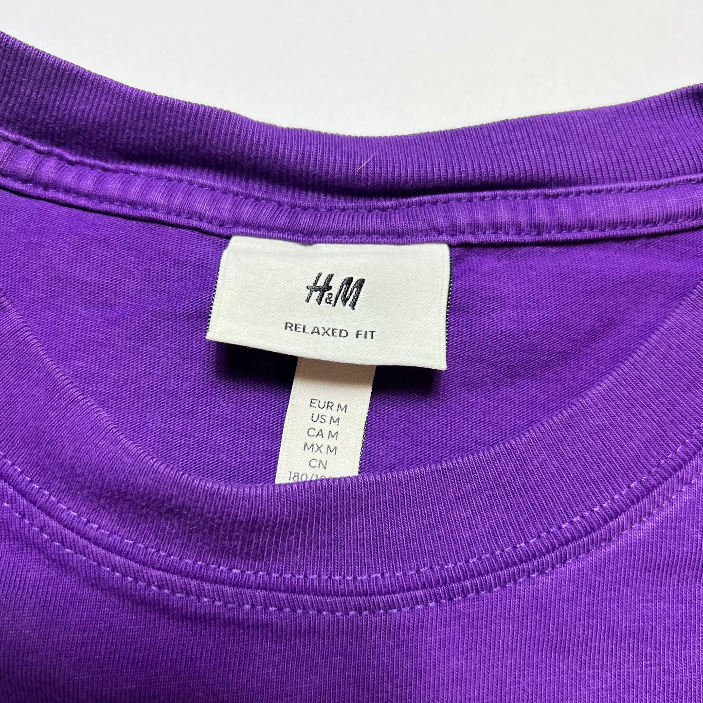 H&M Good Energy Purple T-Shirt M / L - Cats on Stacks VNTG