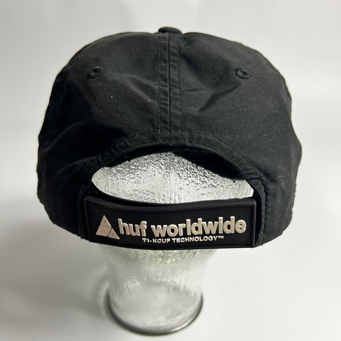 HUF Technology Black Strapback Cap - Cats on Stacks VNTG