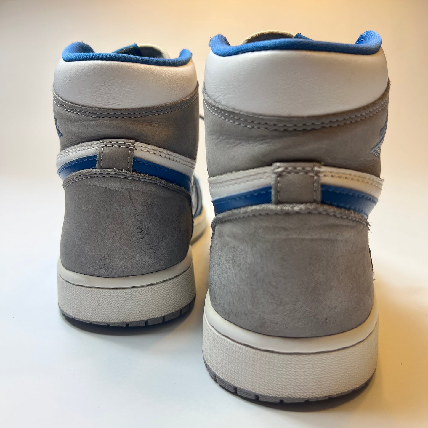 Air Jordan 1 High True Blue 42,5 / DZ5485-410 - Cats on Stacks VNTG