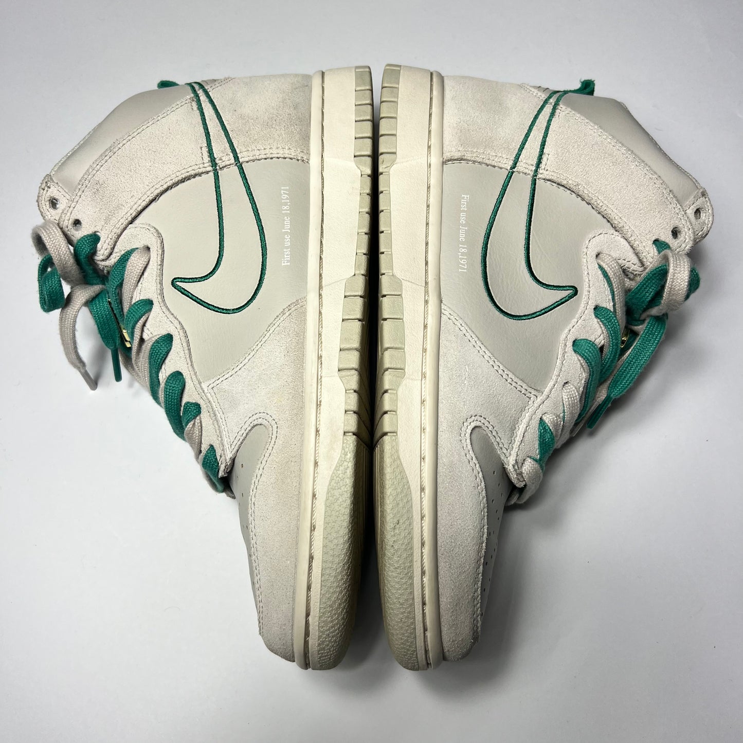 Nike Dunk High "First Use" Light Bone 42,5 / DH0960-001 - Cats on Stacks VNTG