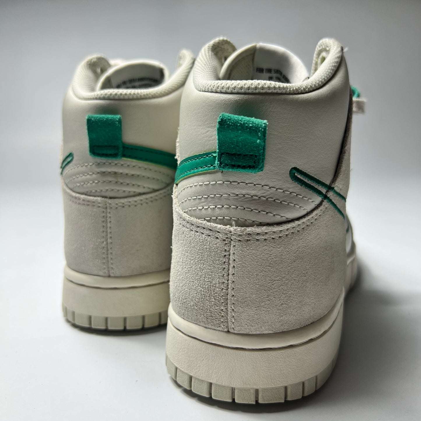 Nike Dunk High "First Use" Light Bone 42,5 / DH0960-001 - Cats on Stacks VNTG