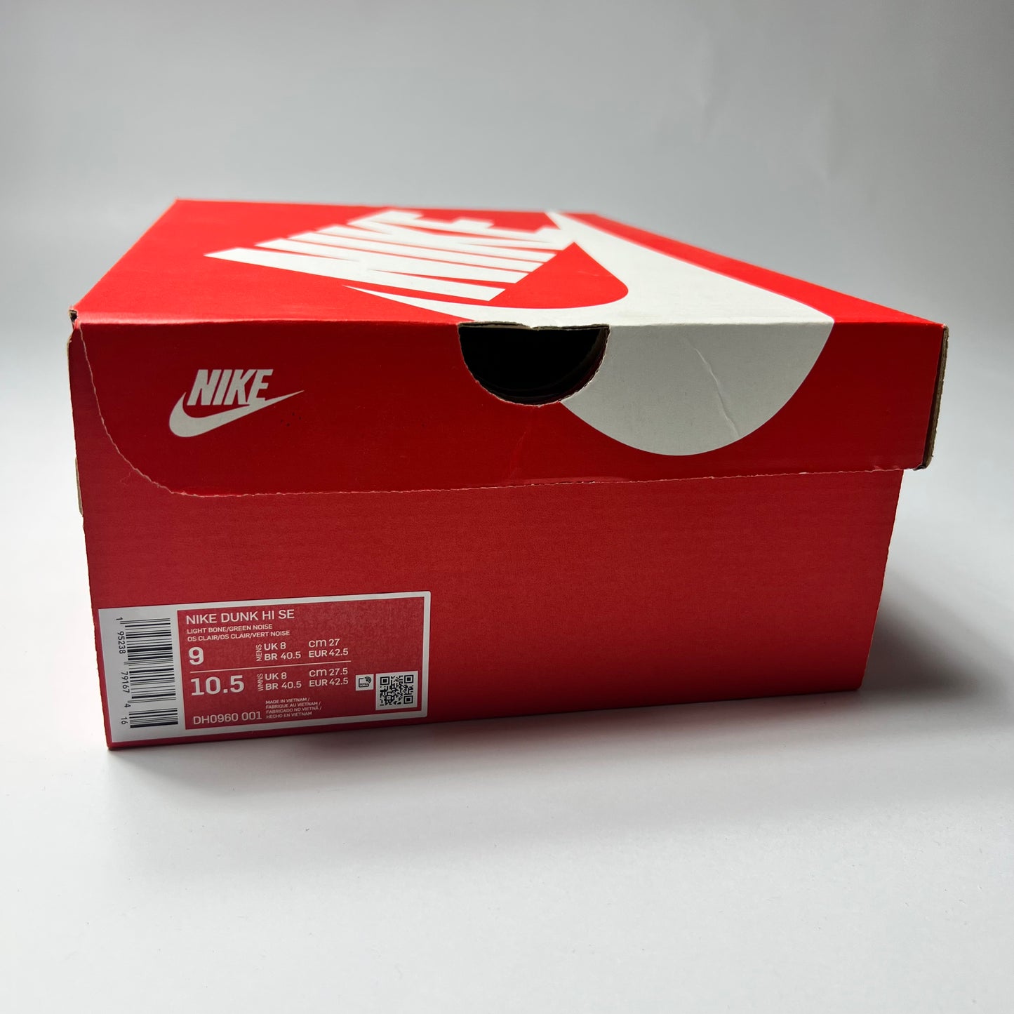 Nike Dunk High "First Use" Light Bone 42,5 / DH0960-001 - Cats on Stacks VNTG