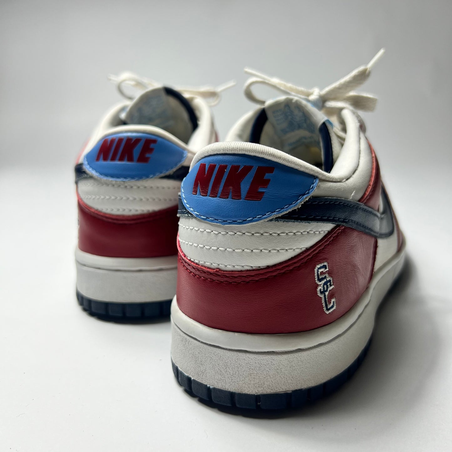 Vintage Nike Dunk Low Supreme Court Red 42,5 / 304714-146 - Cats on Stacks VNTG