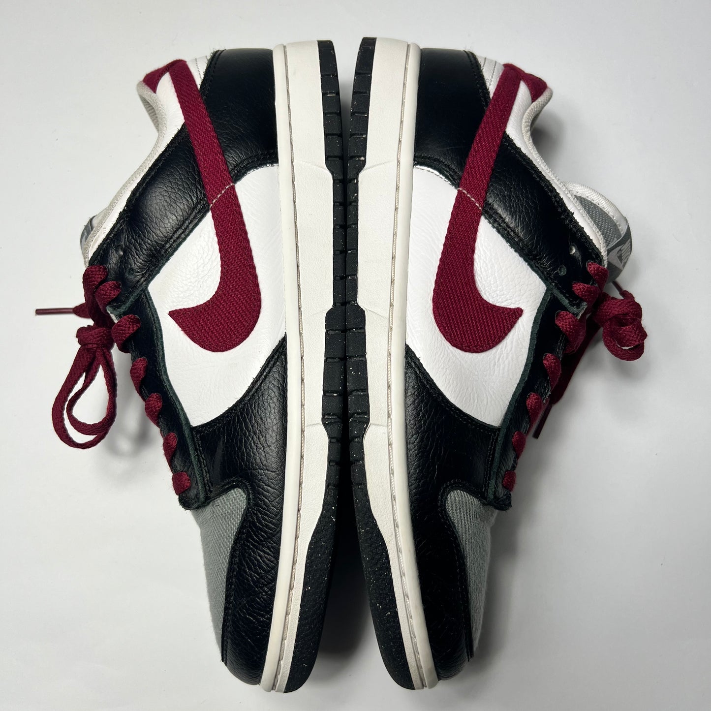 Nike Dunk Low ID Wine Red 44 / D07413-991 - Cats on Stacks VNTG