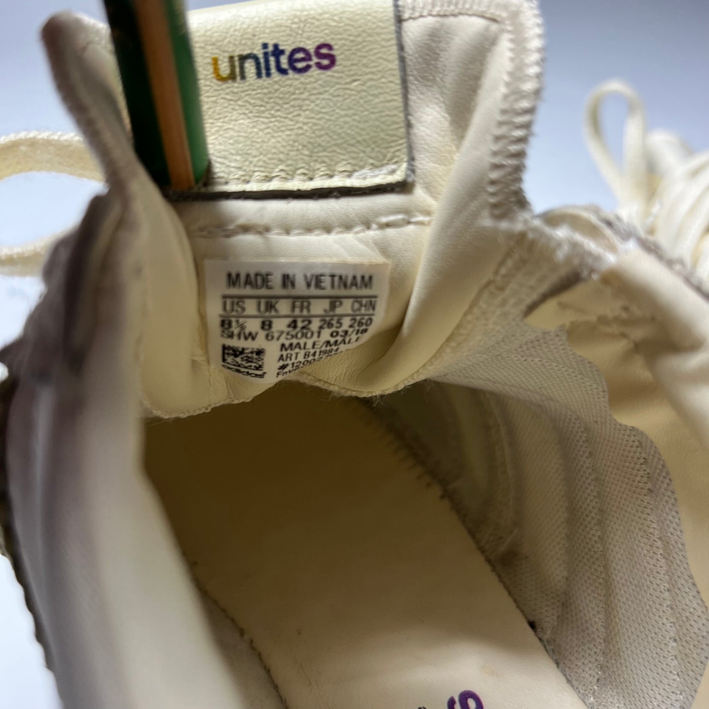 Adidas Iniki Boost I-5923 "Pride Pack" 42 / B41984 - Cats on Stacks VNTG