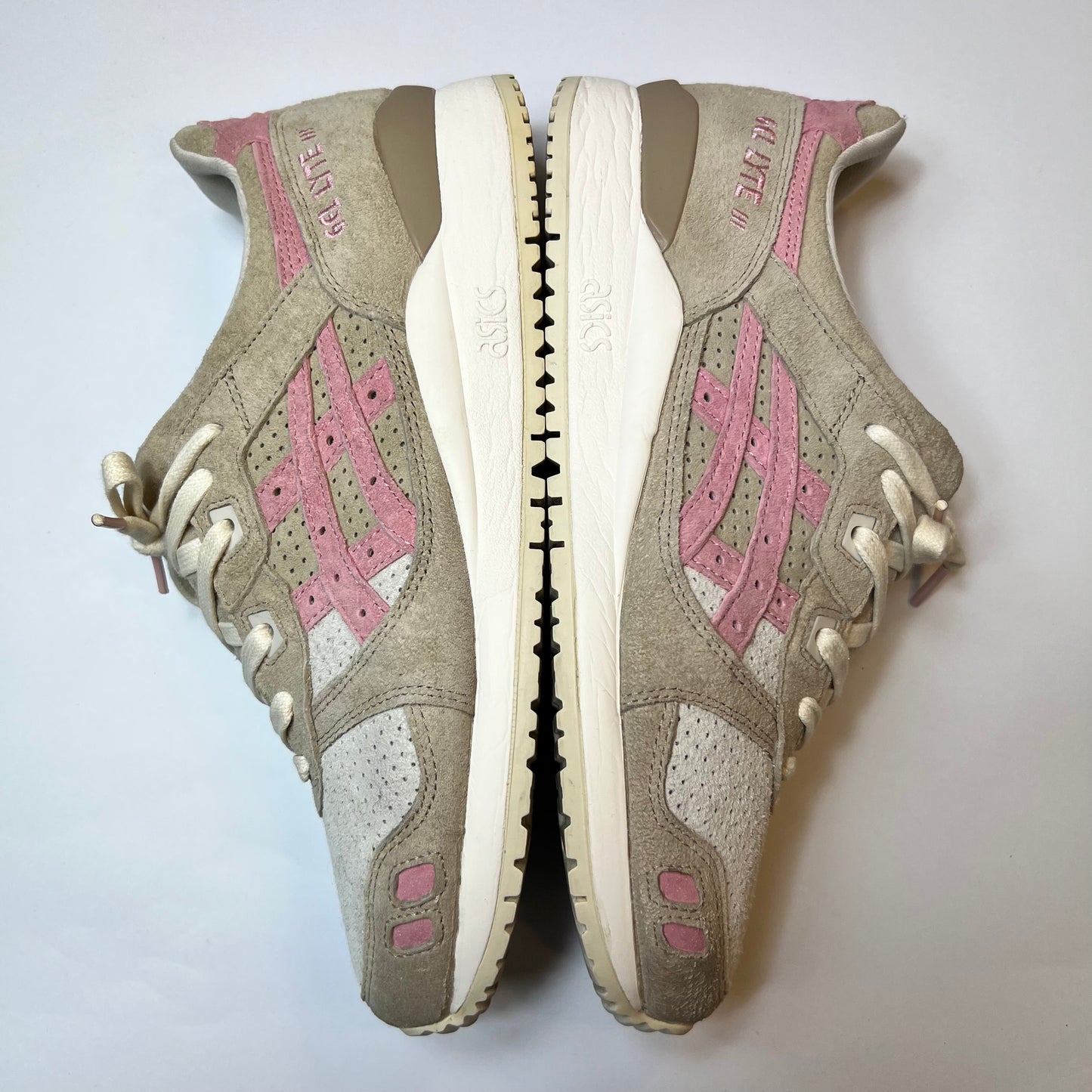 Asics Gel Lyte III "Kadomatsu Pack" Plum Blossom 42 / 1201A164-200 - Cats on Stacks VNTG
