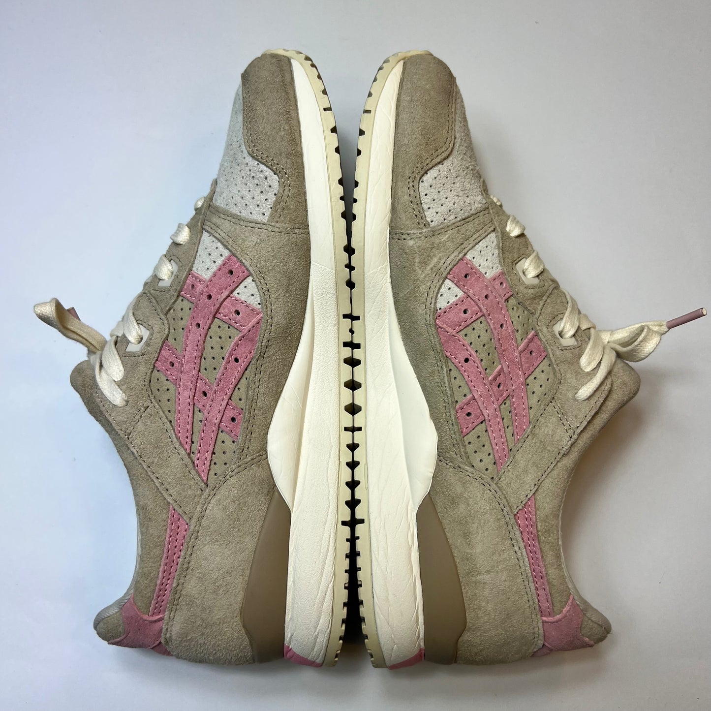Asics Gel Lyte III "Kadomatsu Pack" Plum Blossom 42 / 1201A164-200 - Cats on Stacks VNTG
