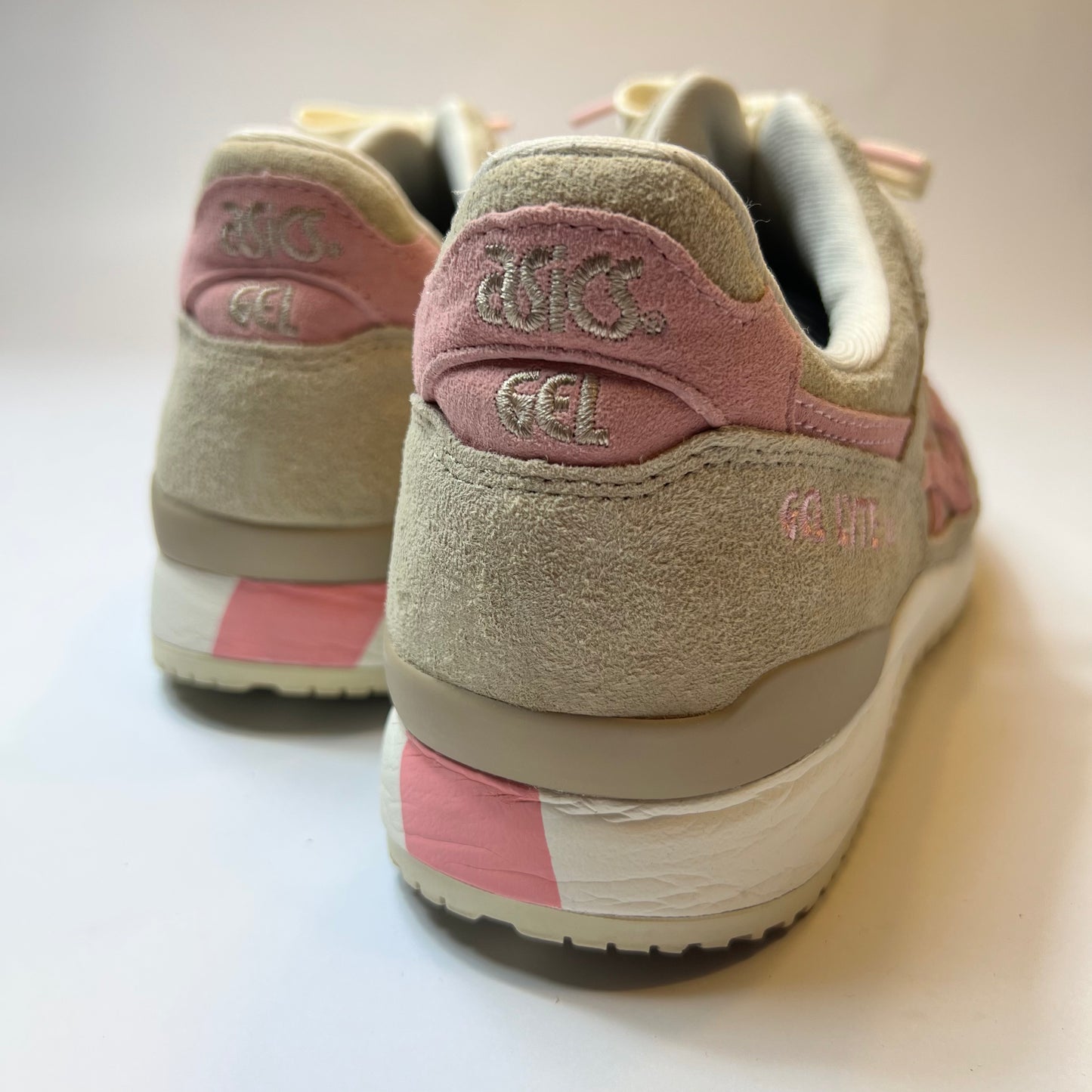 Asics Gel Lyte III "Kadomatsu Pack" Plum Blossom 42 / 1201A164-200 - Cats on Stacks VNTG