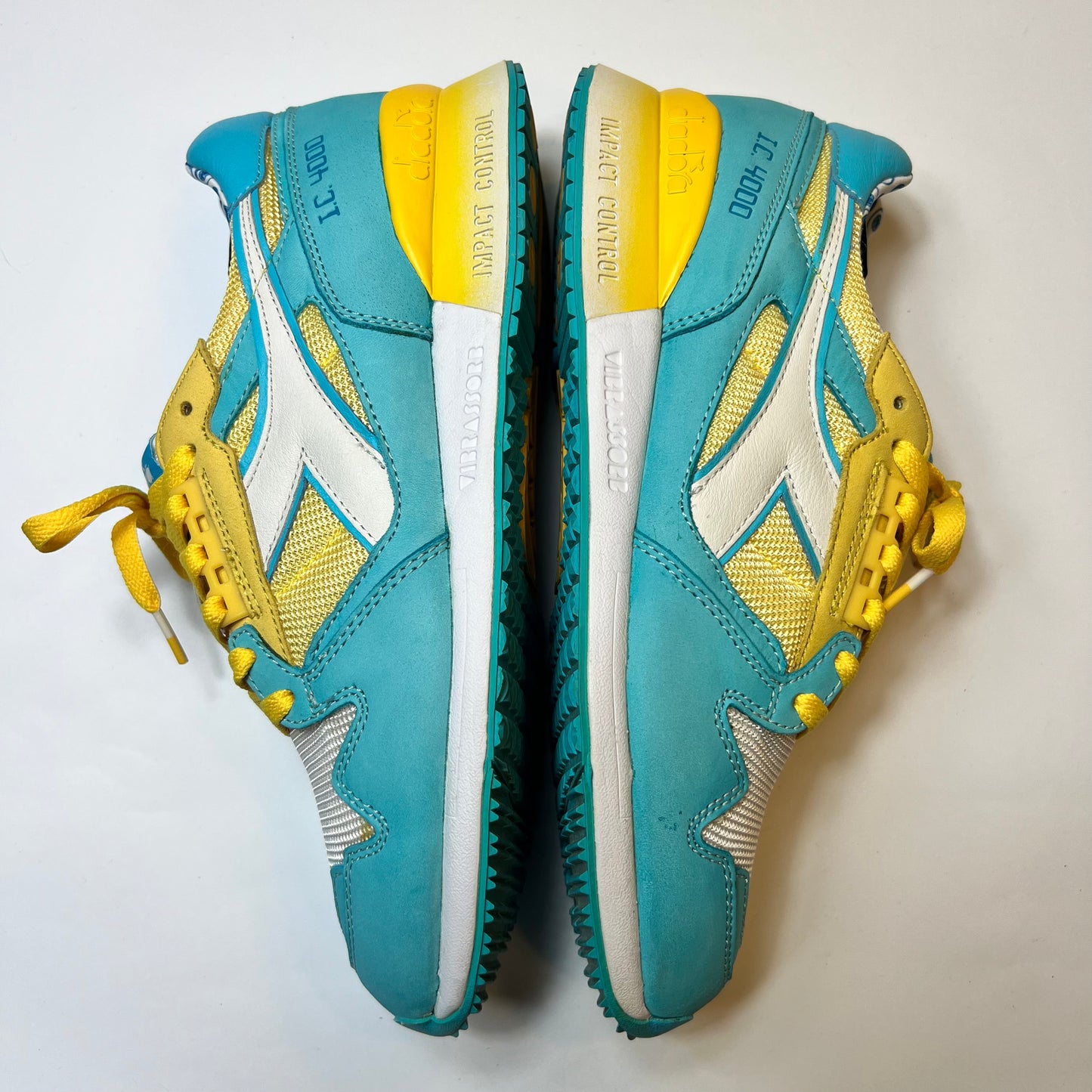 Diadora x HANON IC4000 "Yellow Eyes" 42 / 501.171054 - Cats on Stacks VNTG