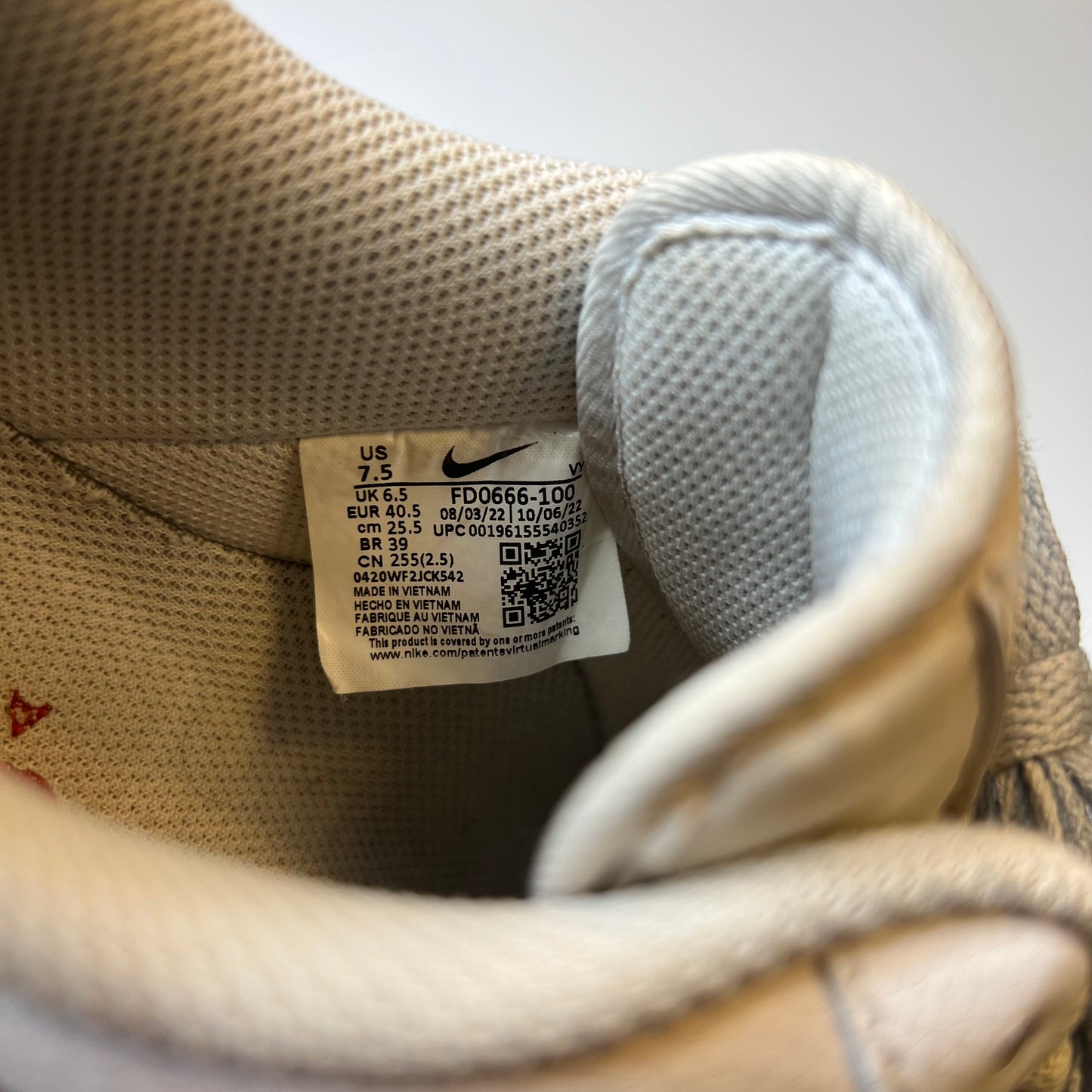 Nike Air Force 1 Low Double Swoosh 40,5 / FD0666-100 - Cats on Stacks VNTG