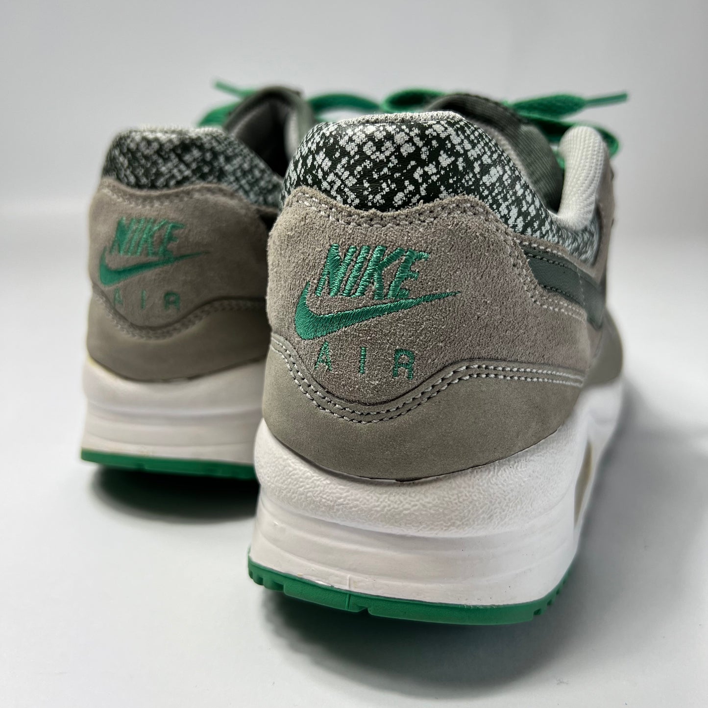 Vintage Nike Air Max Light Premium Snakeskin 42 / 316962-031 - Cats on Stacks VNTG